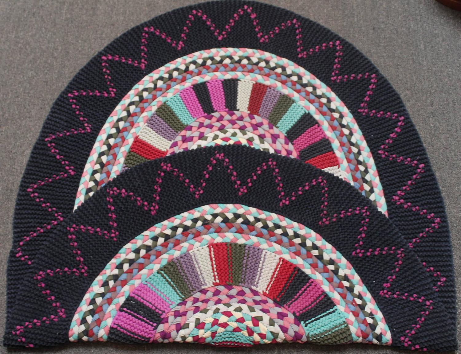 Early 20th Century Braided Amish Rug from Pennsylvania For Sale at 1stdibs