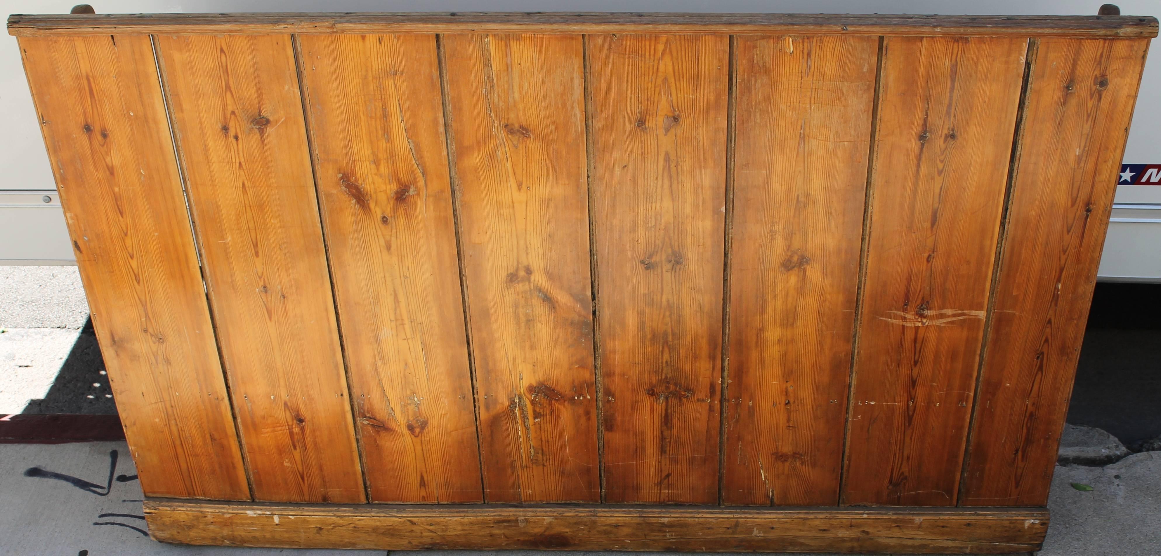 Early 19th Century Handmade Rustic Settle from the Mid West 1