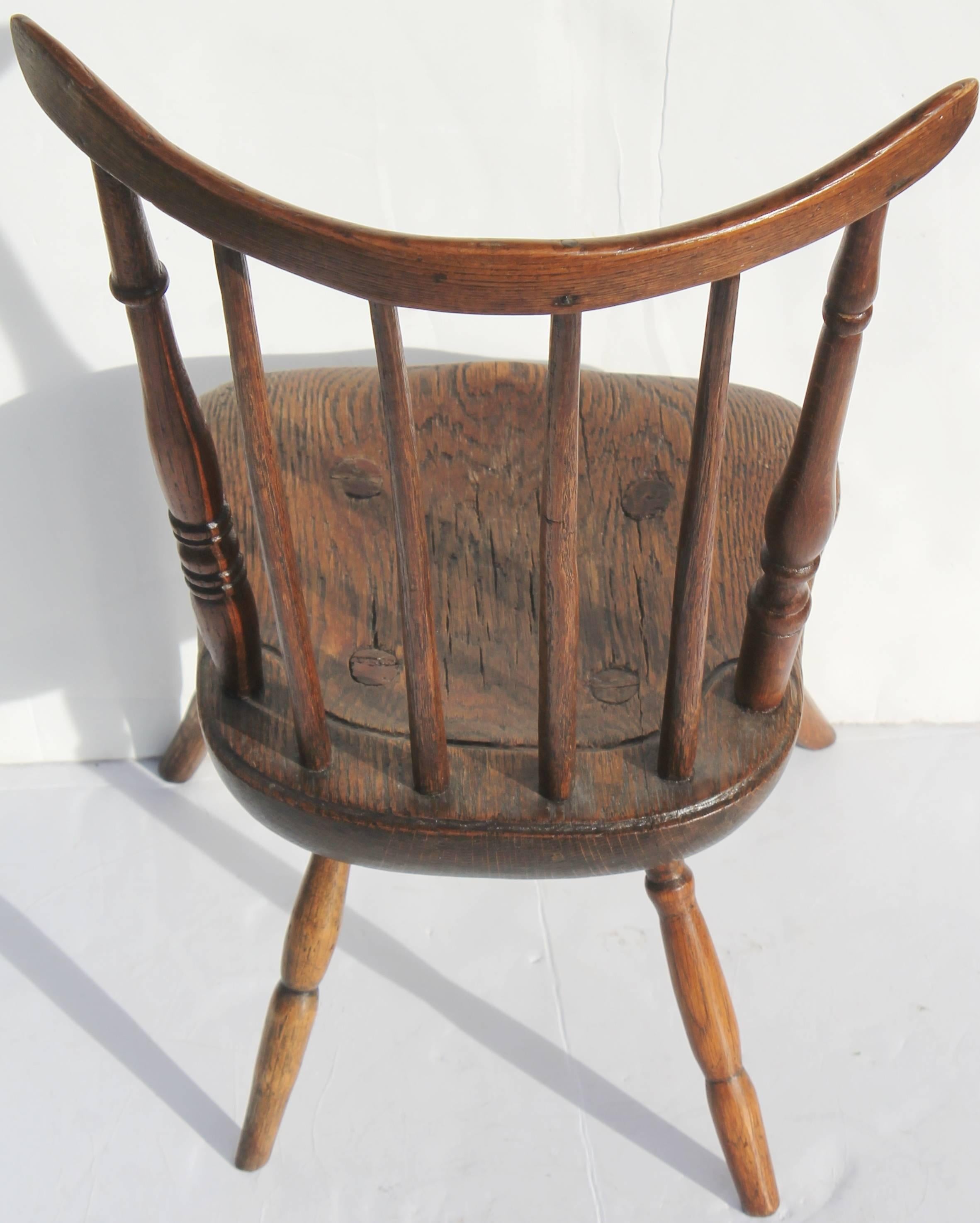 Early and Rare 19th Century Rare Child's Windsor Chair In Excellent Condition For Sale In Los Angeles, CA