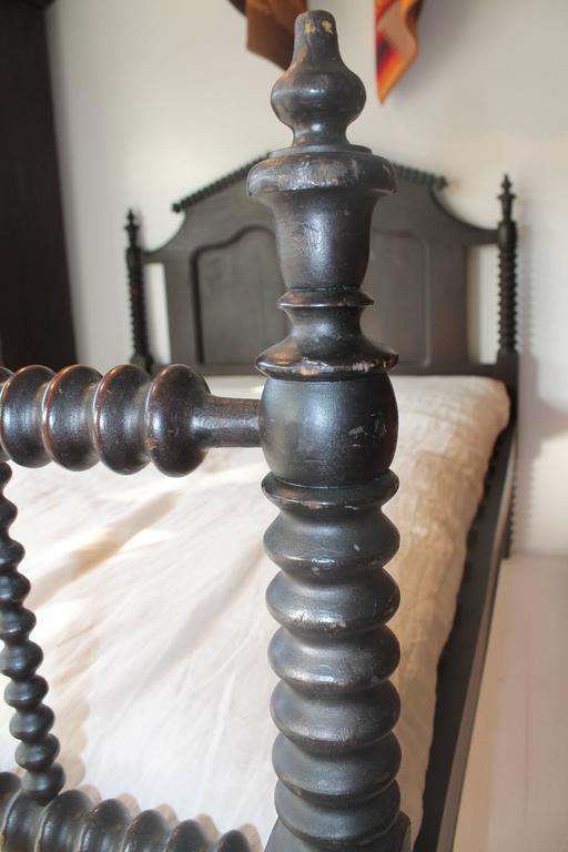 Early 19th Century Ginny Lind Spool Bed at 1stdibs