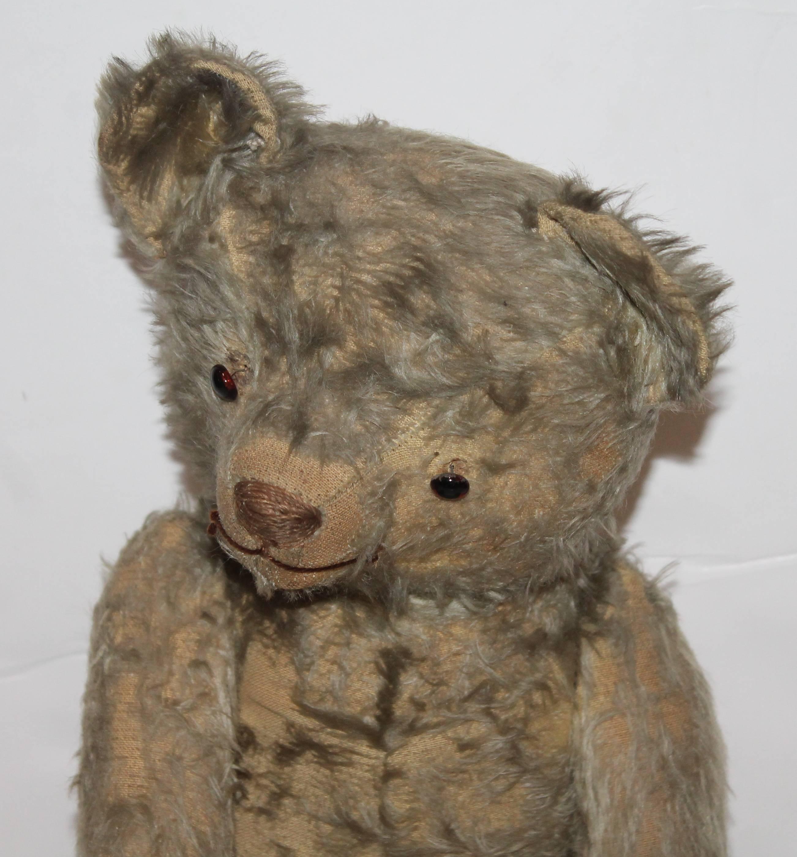 1930s Country Jointed Bear In Distressed Condition In Los Angeles, CA