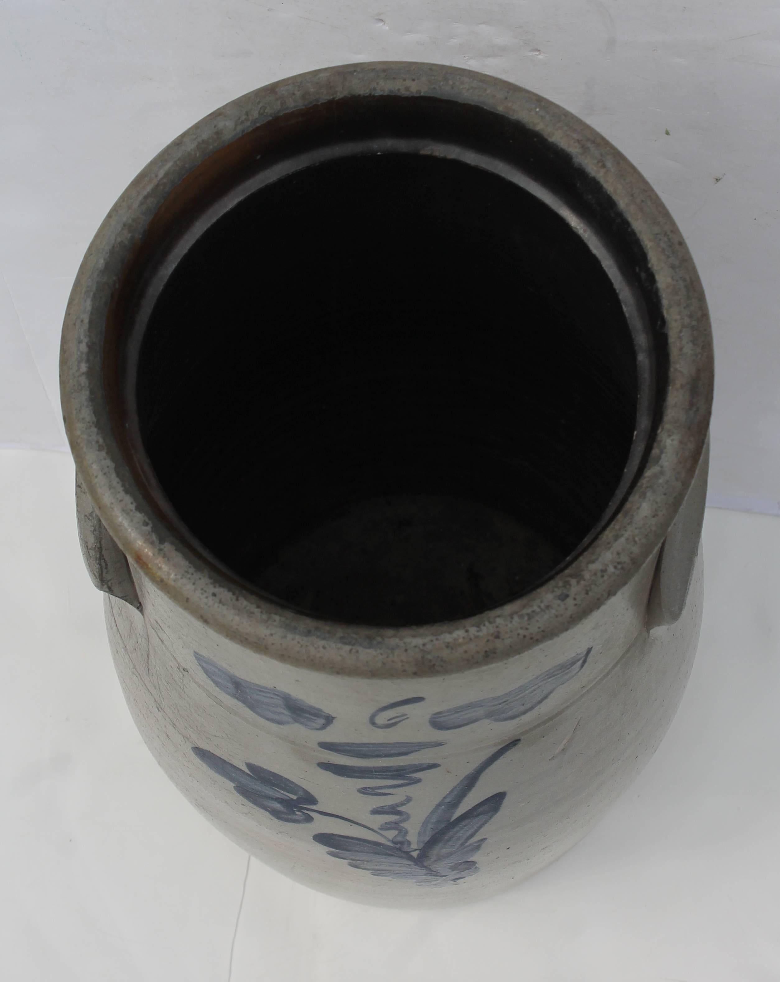American Monumental Early 19th Century Pennsylvania Salt Glaze Decorated Crock