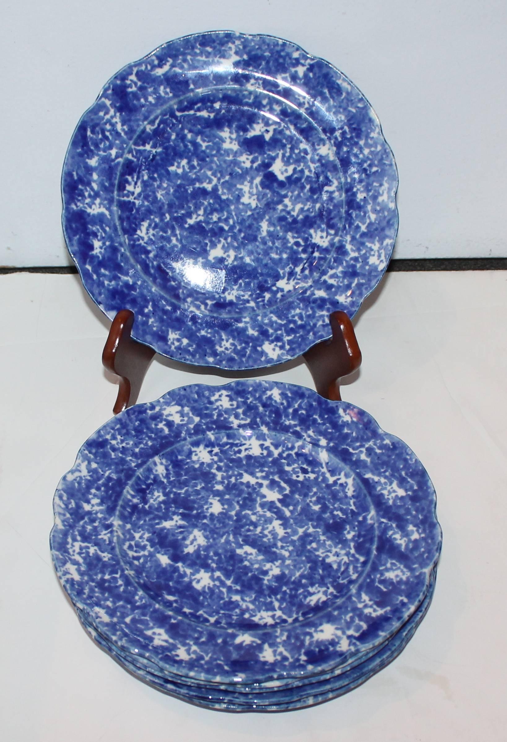 Hand-Painted Rare Set of Six Matching 19th Century Sponge Ware Dinner Plates For Sale