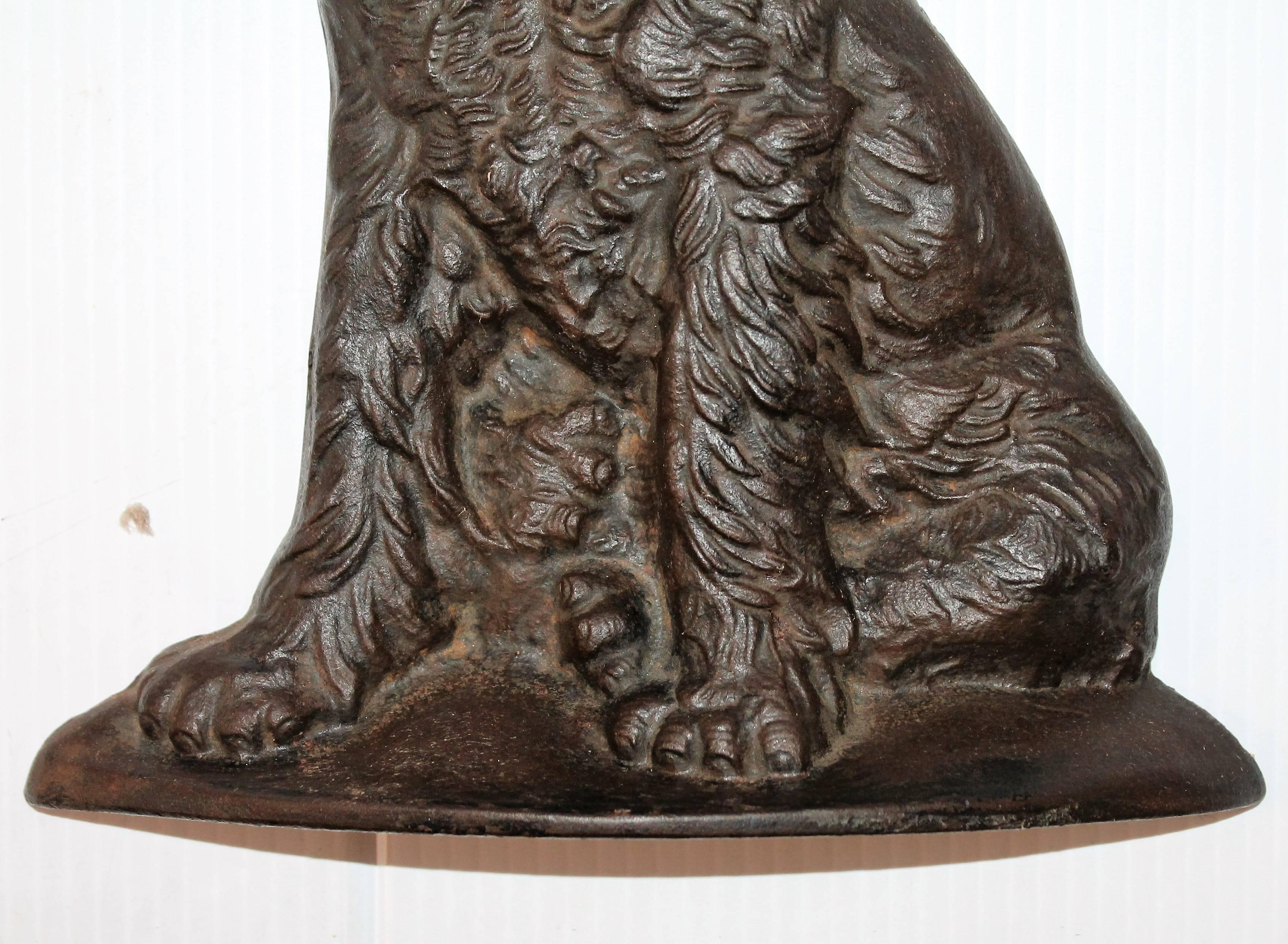Country Chien monumental en fonte du 19e siècle en vente