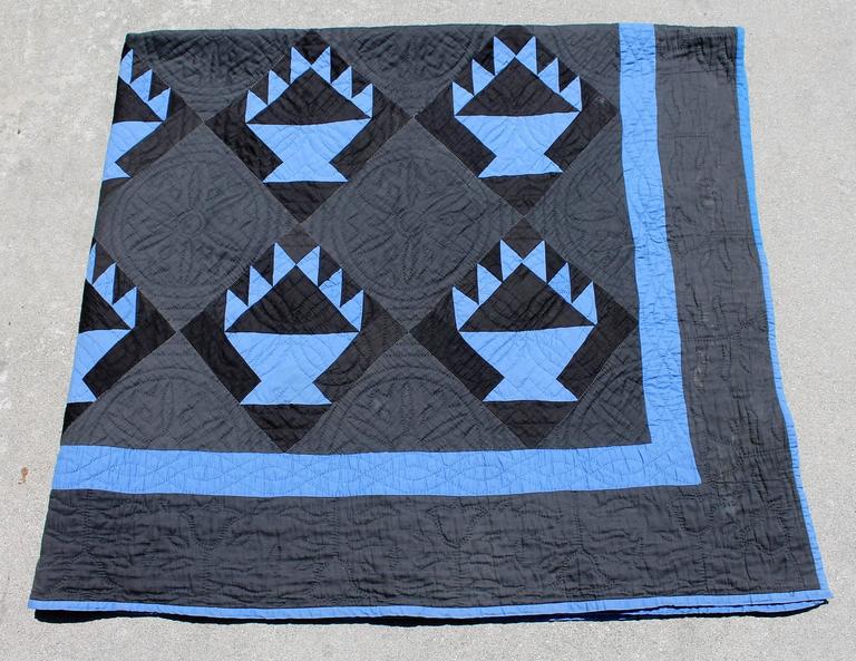 1930s Amish Holmes County Ohio Basket Quilt at 1stDibs
