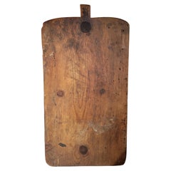 Handgeschnitztes Schneidebrett aus Holz