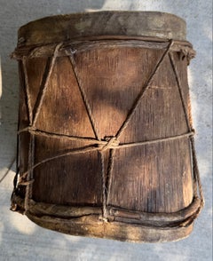 Tambour amérindien en bois fabriqué à la main, recouvert de cuir