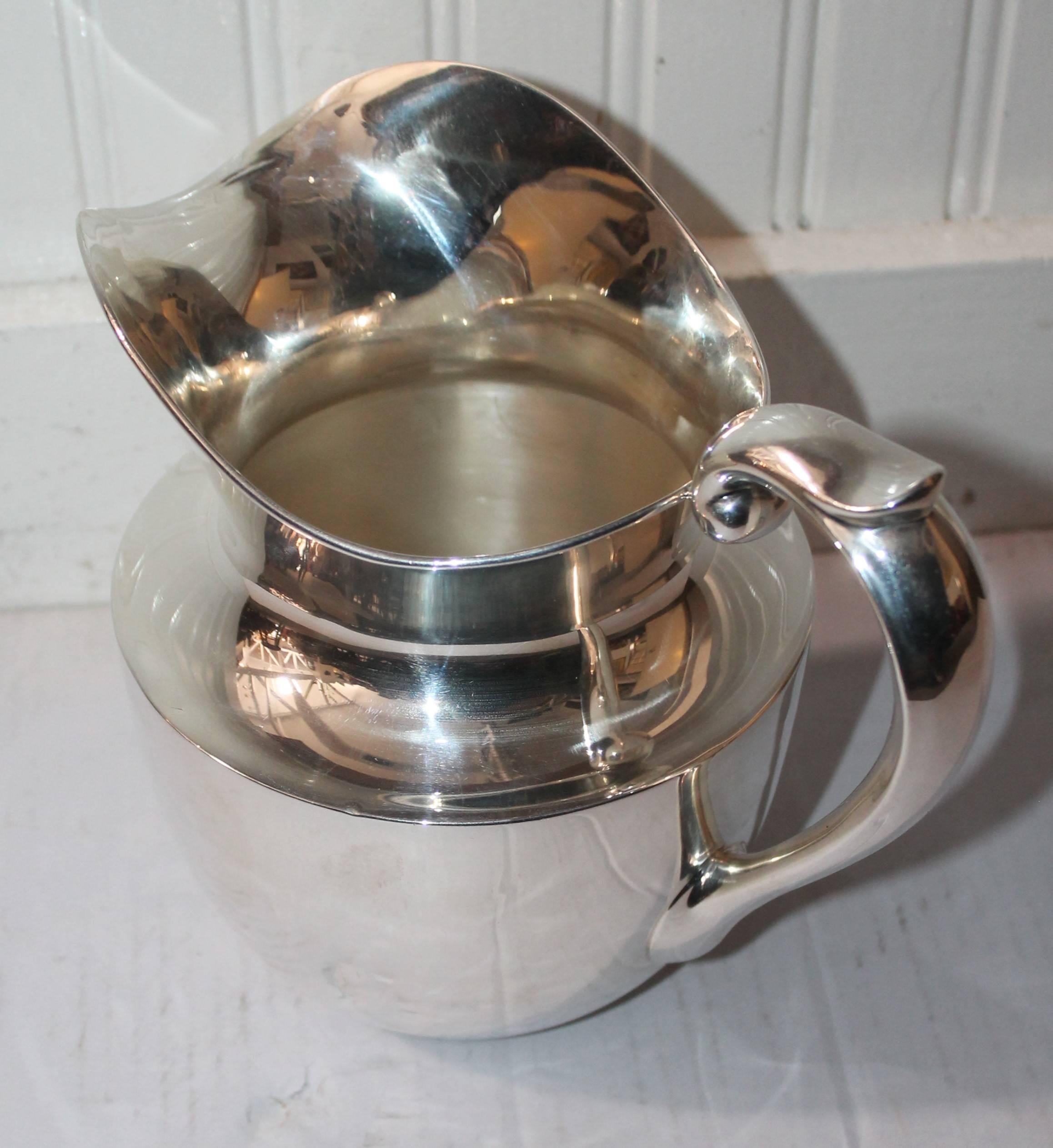 Pair of Sterling Silver Large Water Pitchers In Excellent Condition In Los Angeles, CA