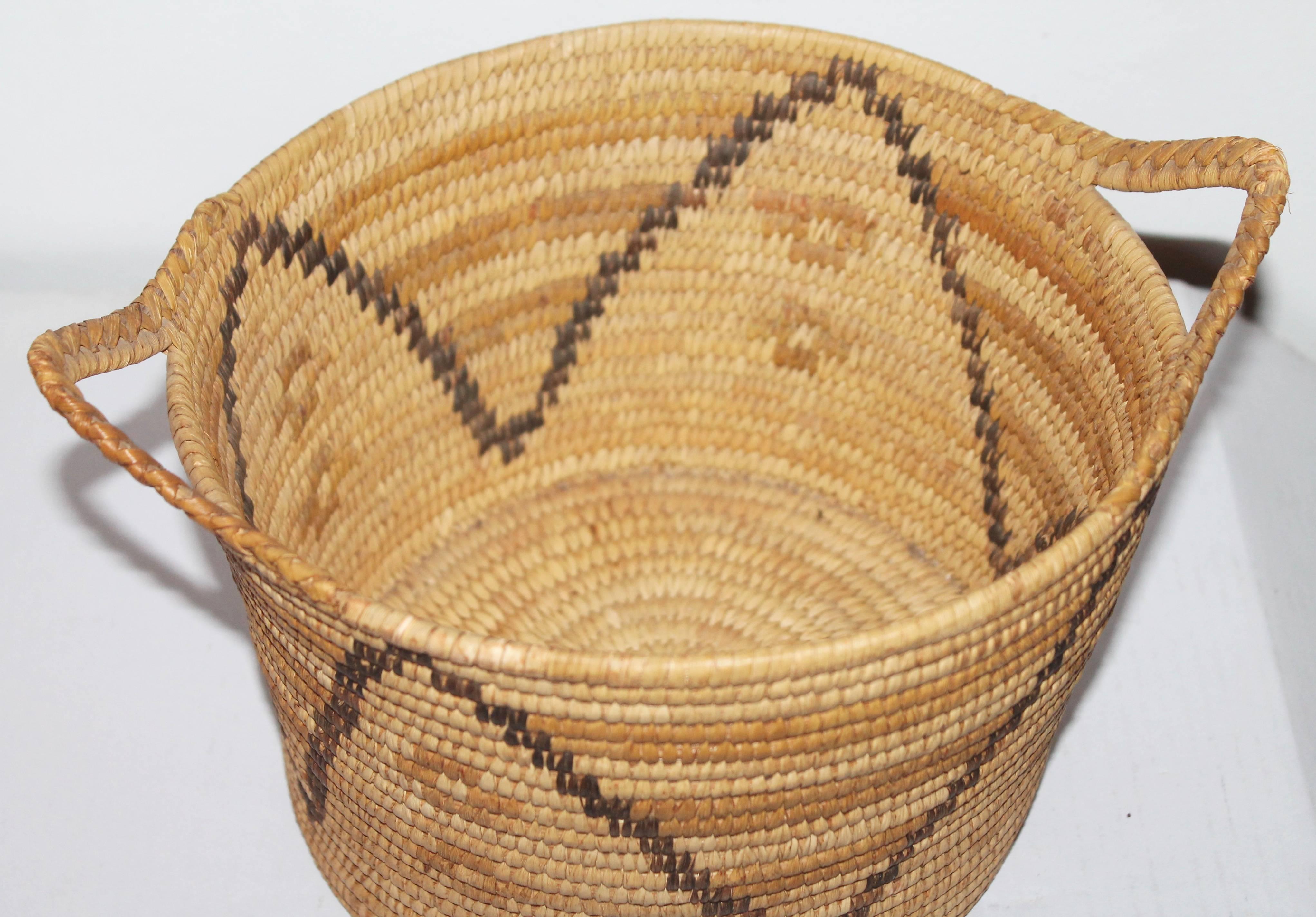 Adirondack Unusual Double Handled Papago Indian Basket For Sale