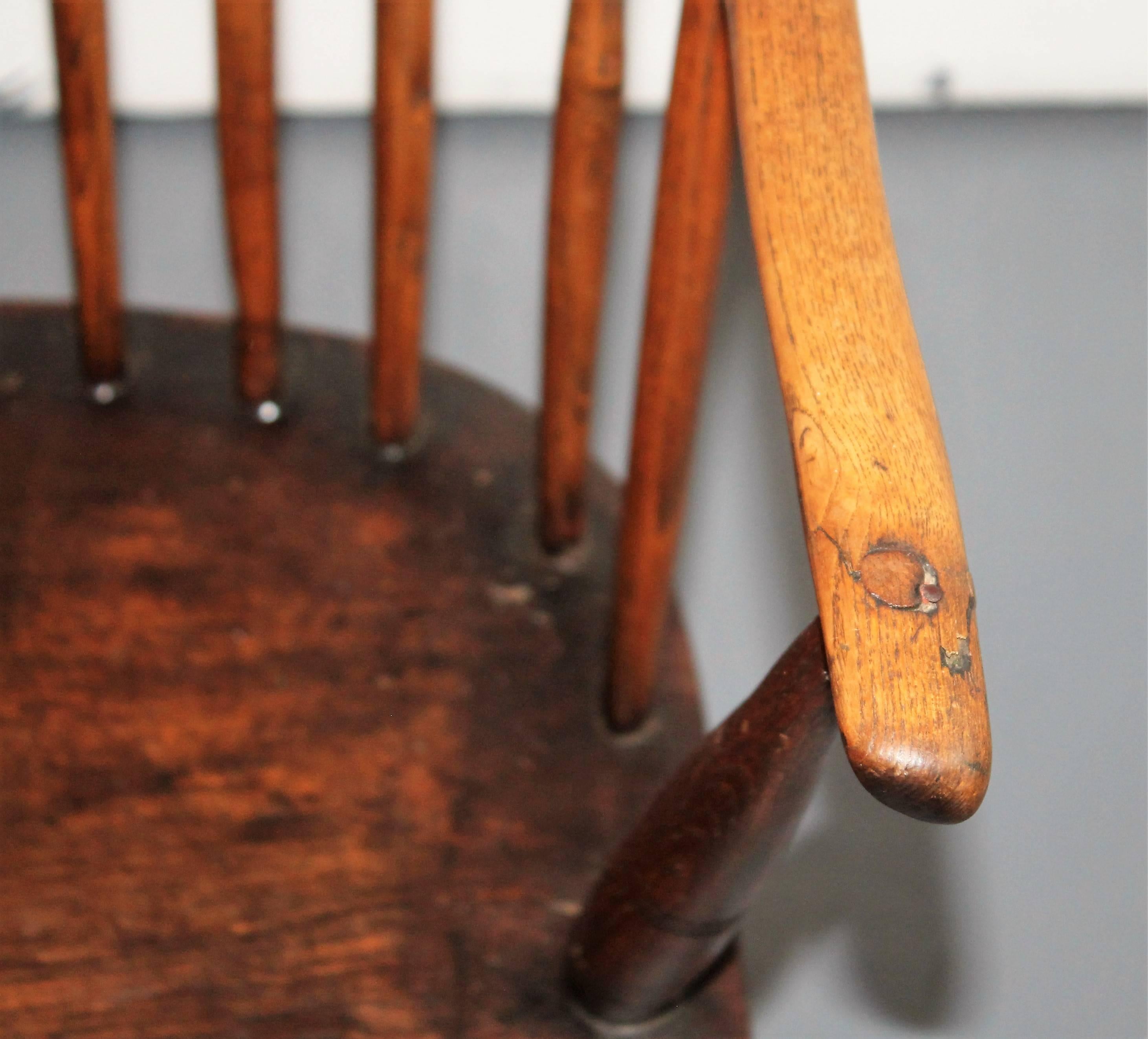 Patinated Early 19th Century English High Back Windsor Chair