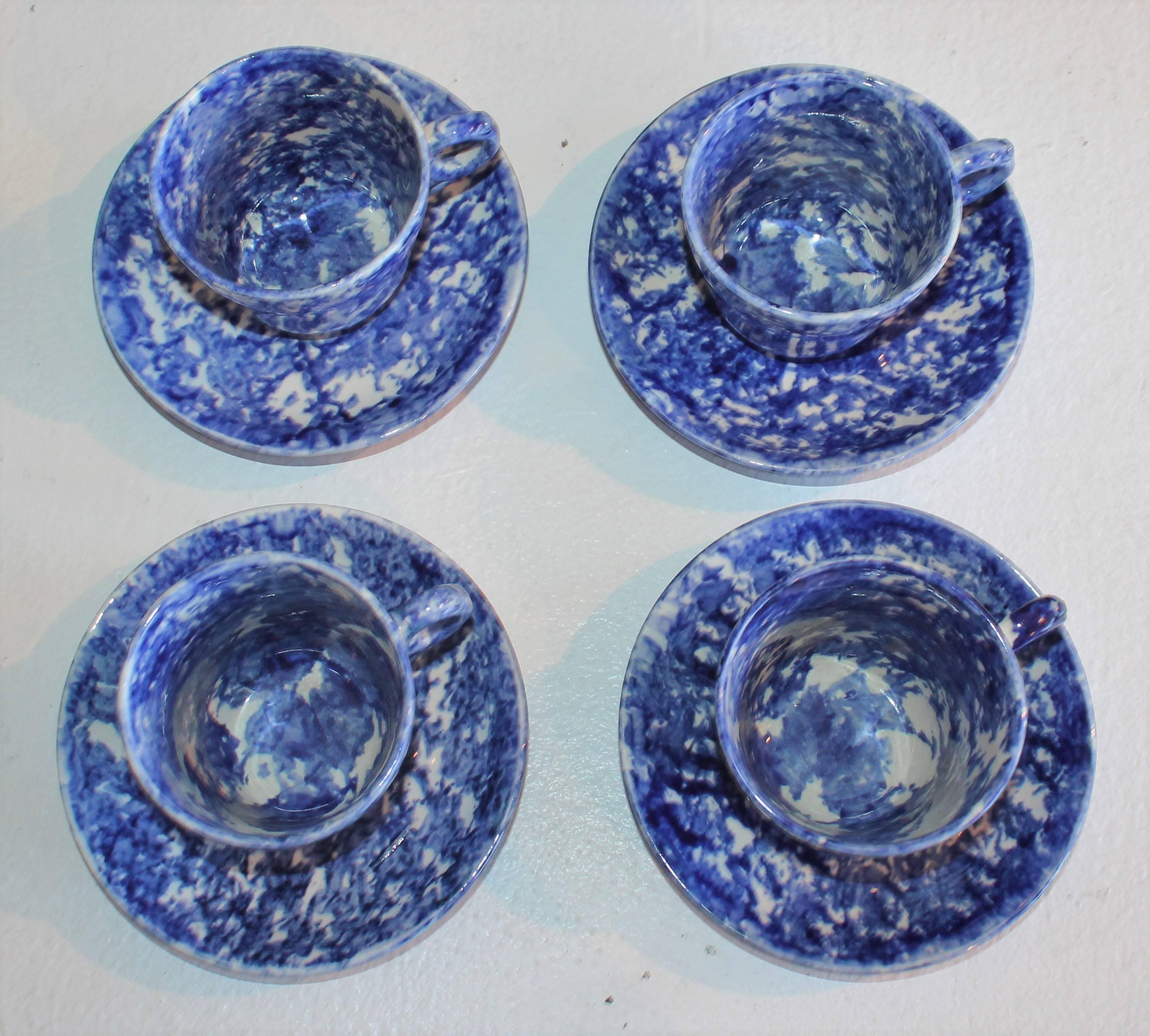 Country 19th Century Set of Four Matching Sponge Ware Cups and Saucers For Sale