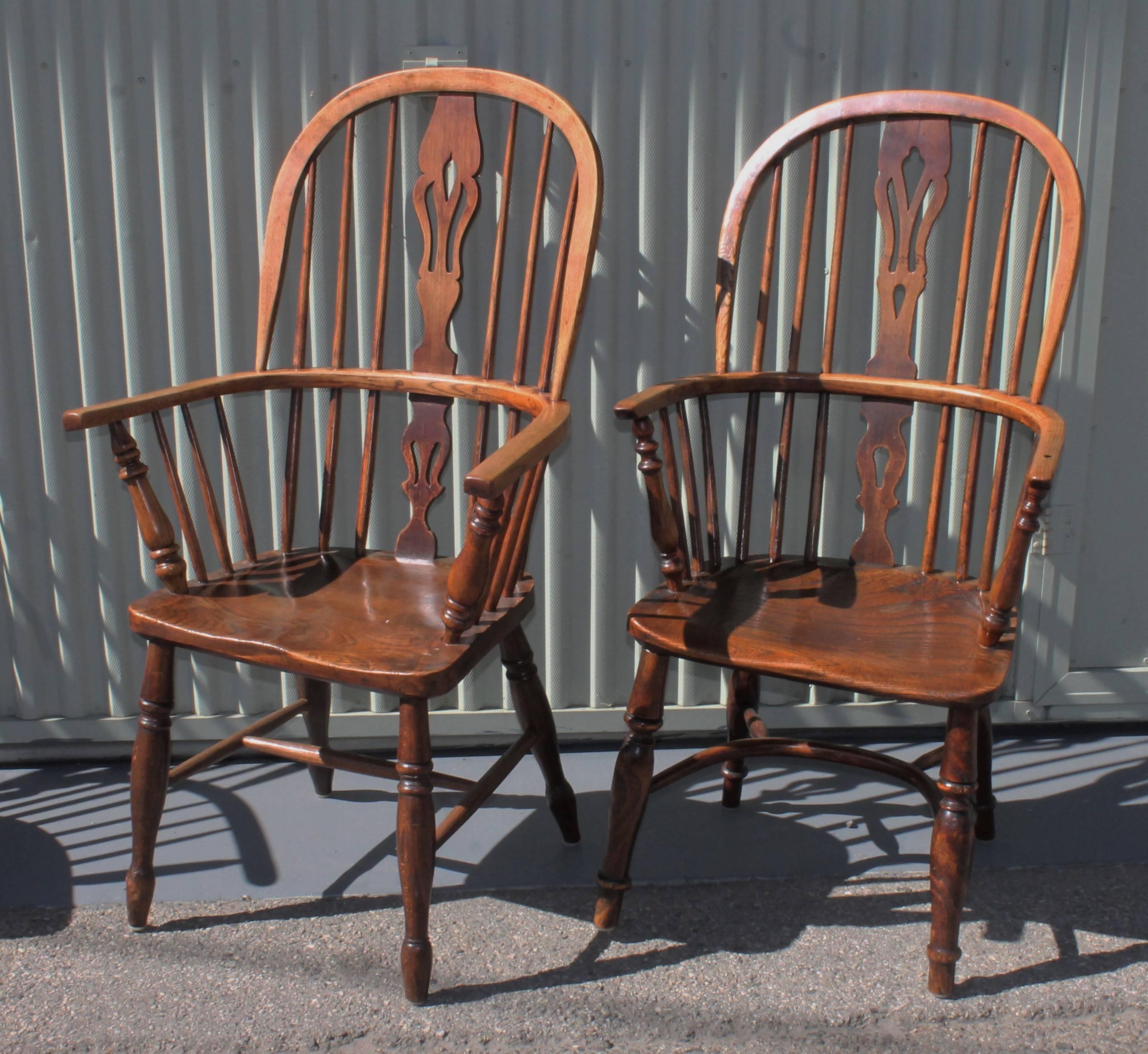 Patinated Set of Six Early 19th Century English Windsor Chairs