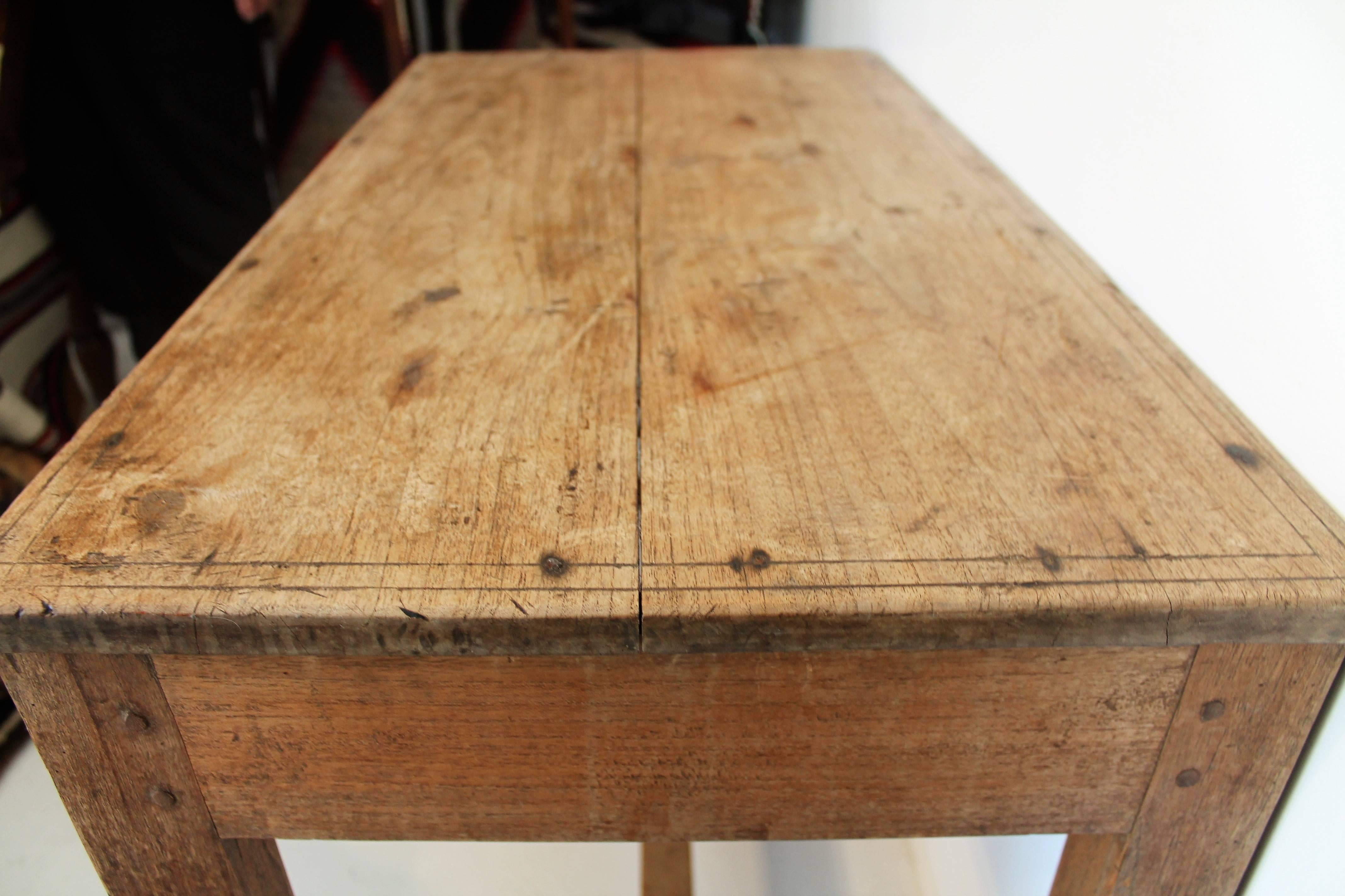 Hand-Crafted Fantastic 18th Century New England Side Table