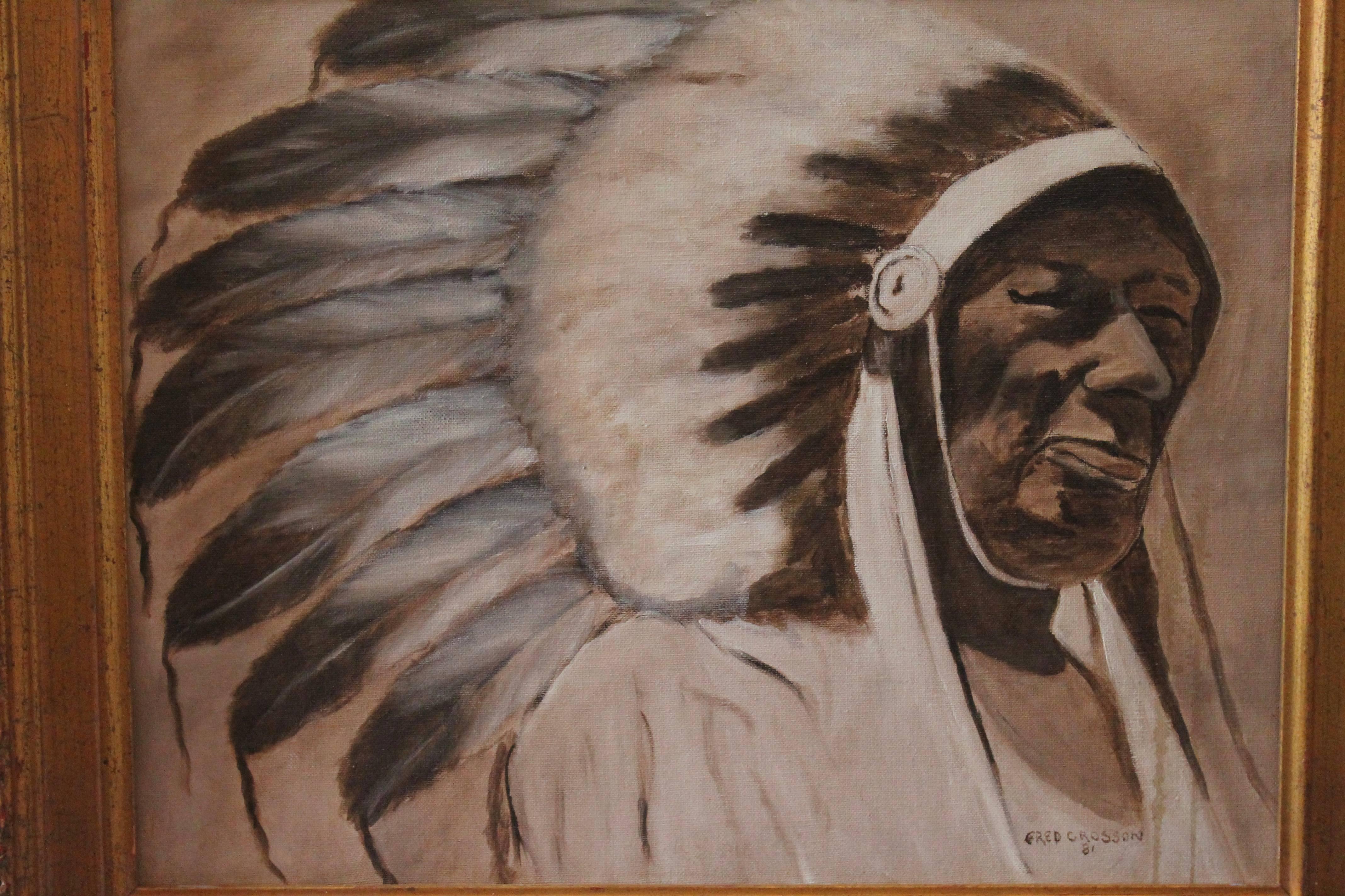 Questo raffinato dipinto a olio di un capo indiano è contenuto in una cornice contemporanea in legno dorato realizzata su misura. Anche questo dipinto dell'artista Fred Crosson è datato 1981 ed è in ottime condizioni.