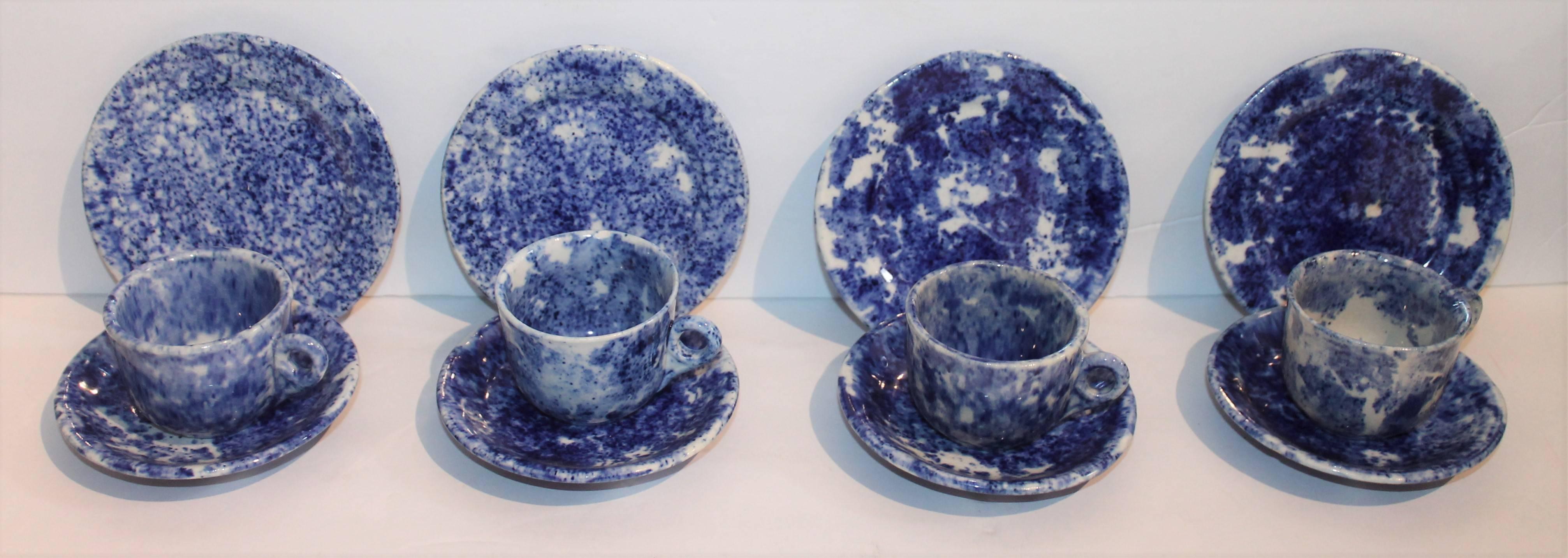 Country Rare 19th Century Children’s 16 Pieces Spongeware Tea Set