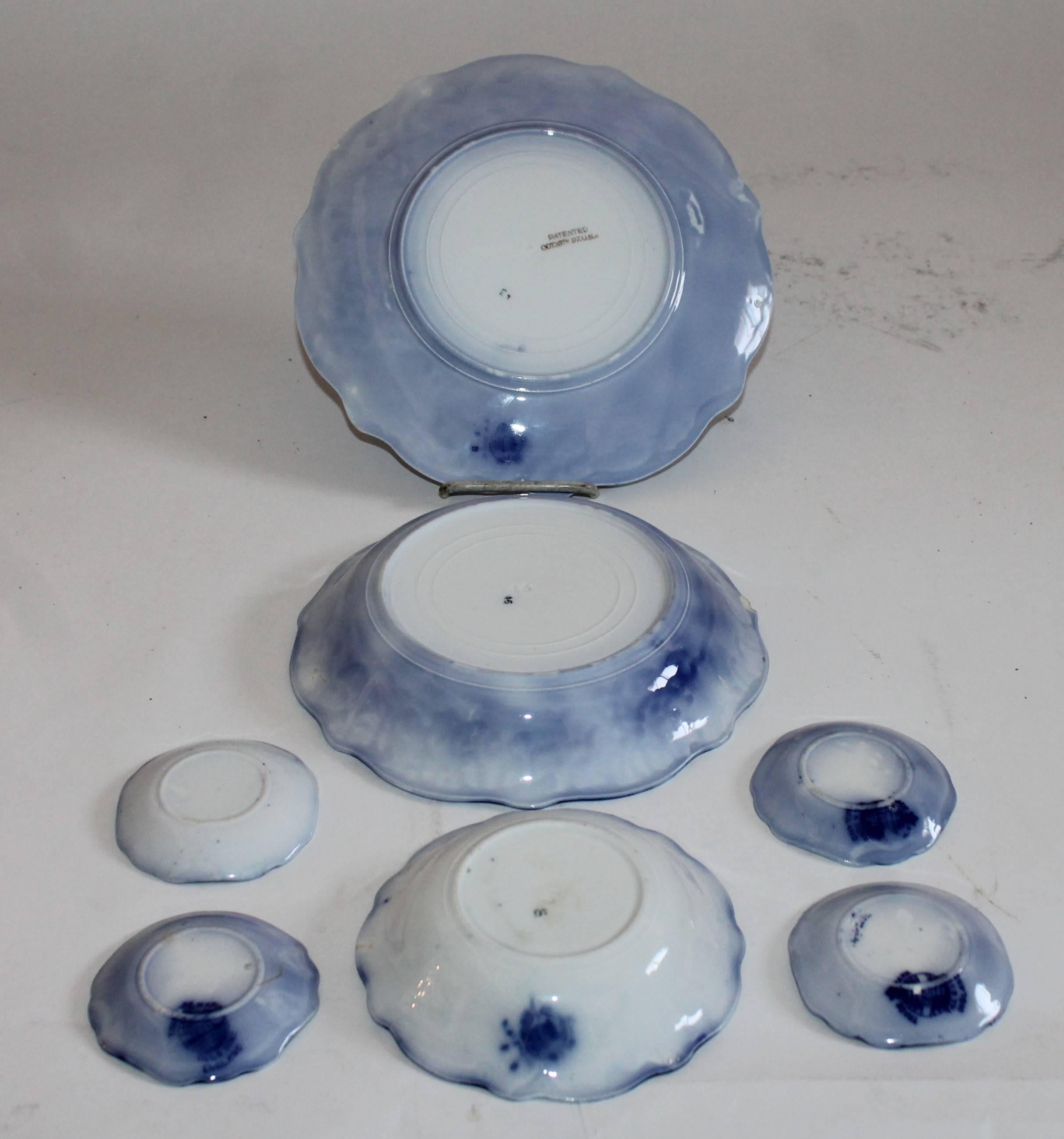 Set of Seven till and Sons Flow Blue Plates and Bowls In Excellent Condition In Los Angeles, CA