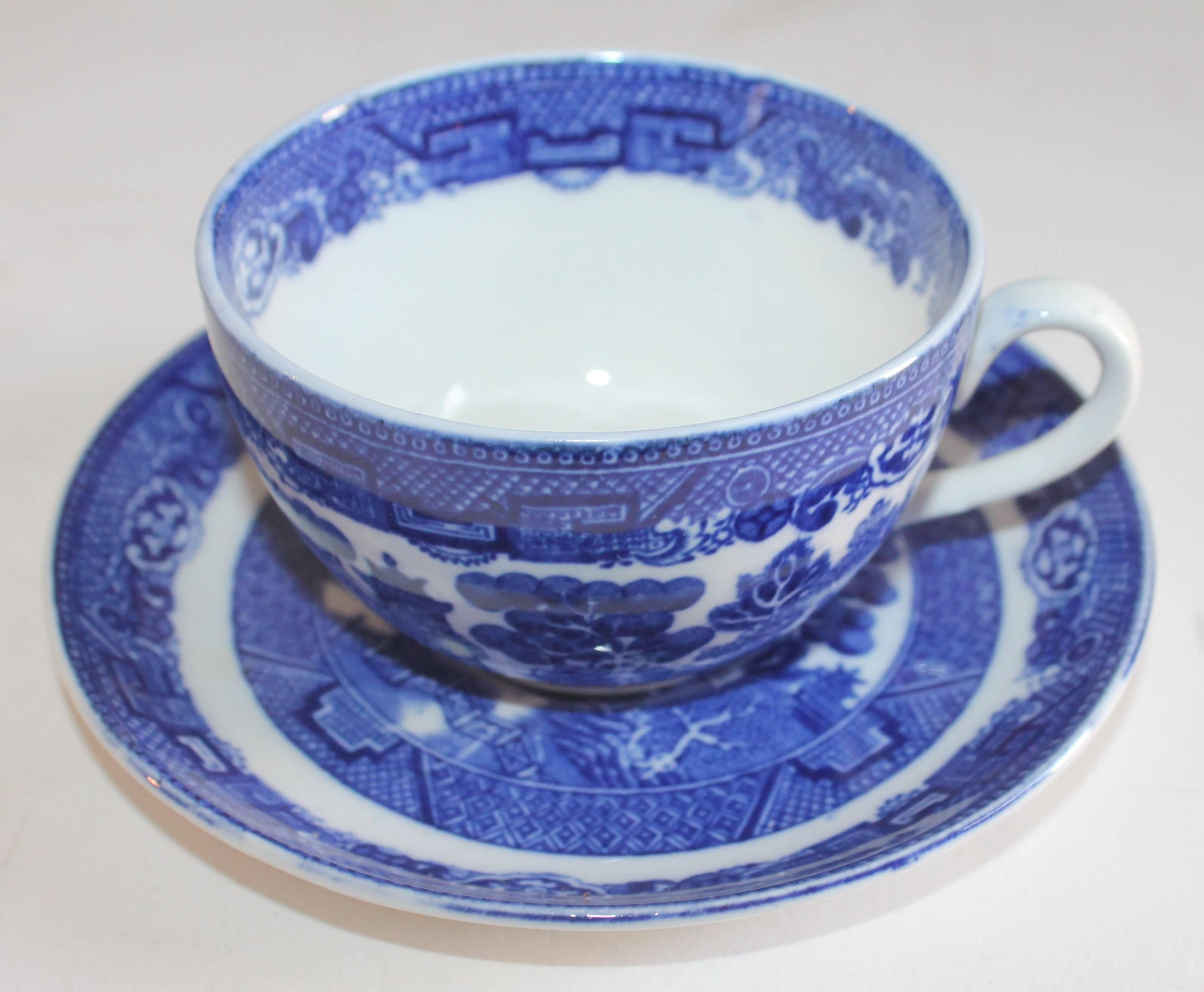 Blue Willow Serving set is Allertons, England and all pieces are signed and in pristine condition. This is a amazing set.


Dimensions are as follows:
Eight - 5 3/8inch diameter small berry bowls
Six - 9 inch diameter dinner plates
Eight - 6inch