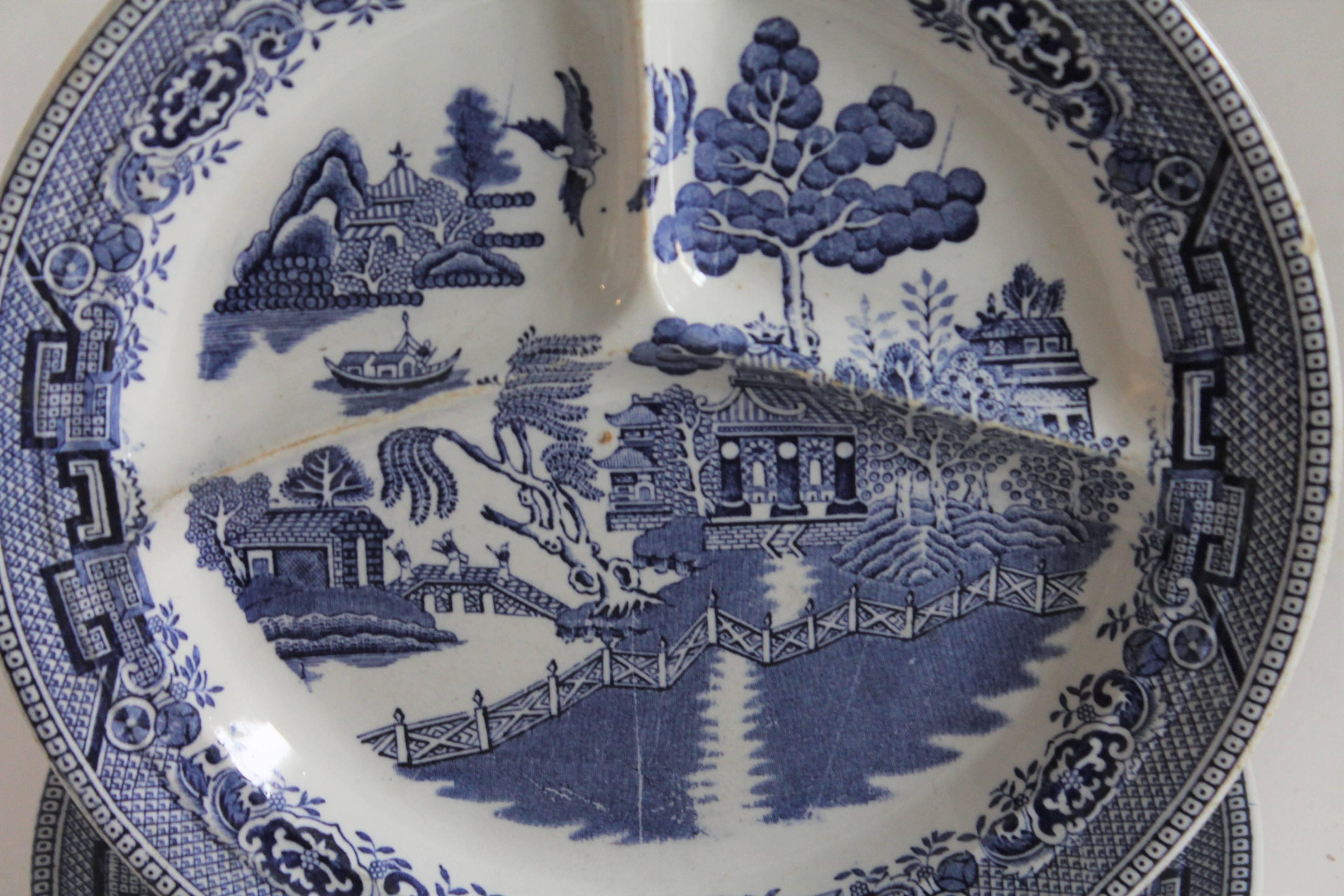 Fantastic set of three blue Willow Stanley lunch plate. Vitrified. These Stanley plates are in amazing condition. Each one of these plates are stamped Stanley.
Globe Pottery Cobridge, England.