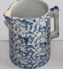 Paire de pichets en poterie éponge du 19e siècle