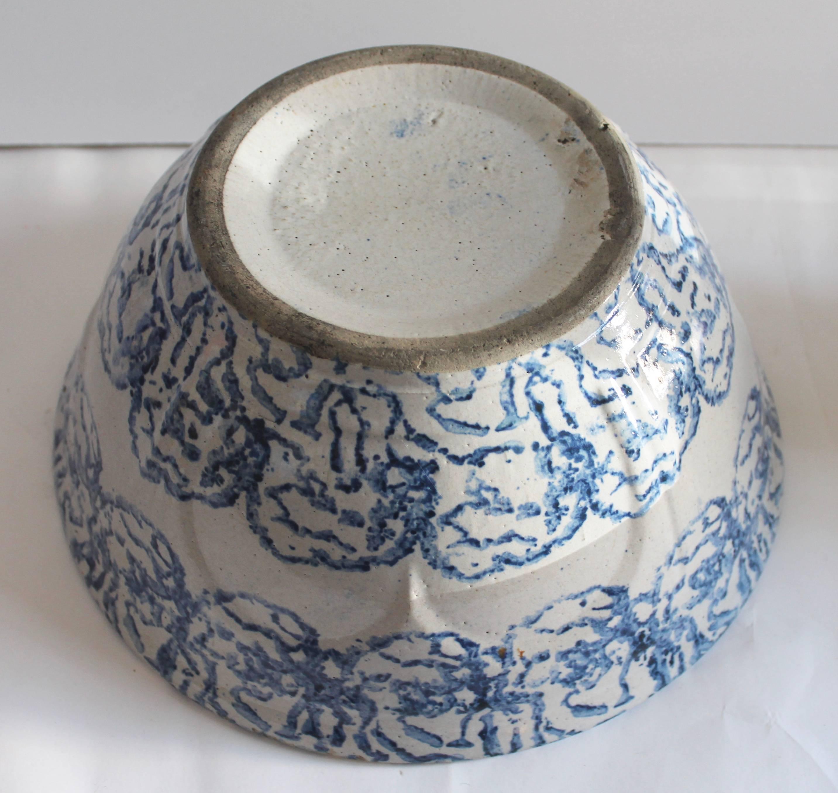 Bol à mélange monumental en poterie de grès du 19ème siècle Excellent état - En vente à Los Angeles, CA