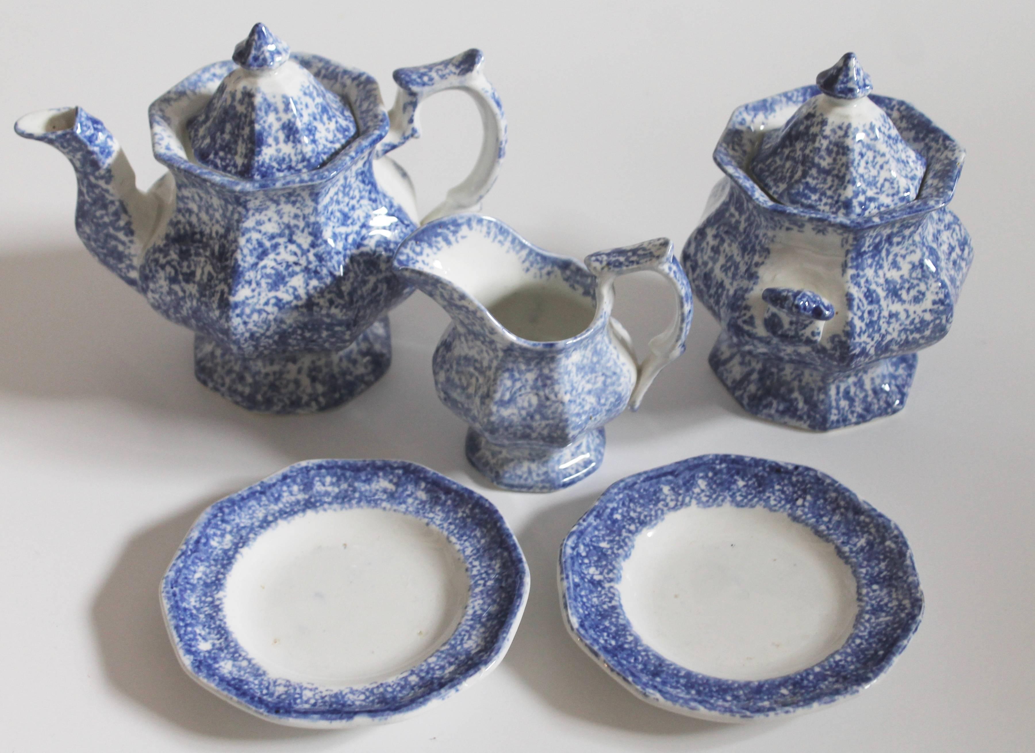 Rare 19th Century Sponge / Spatter Ware Childs Tea Set In Excellent Condition For Sale In Los Angeles, CA