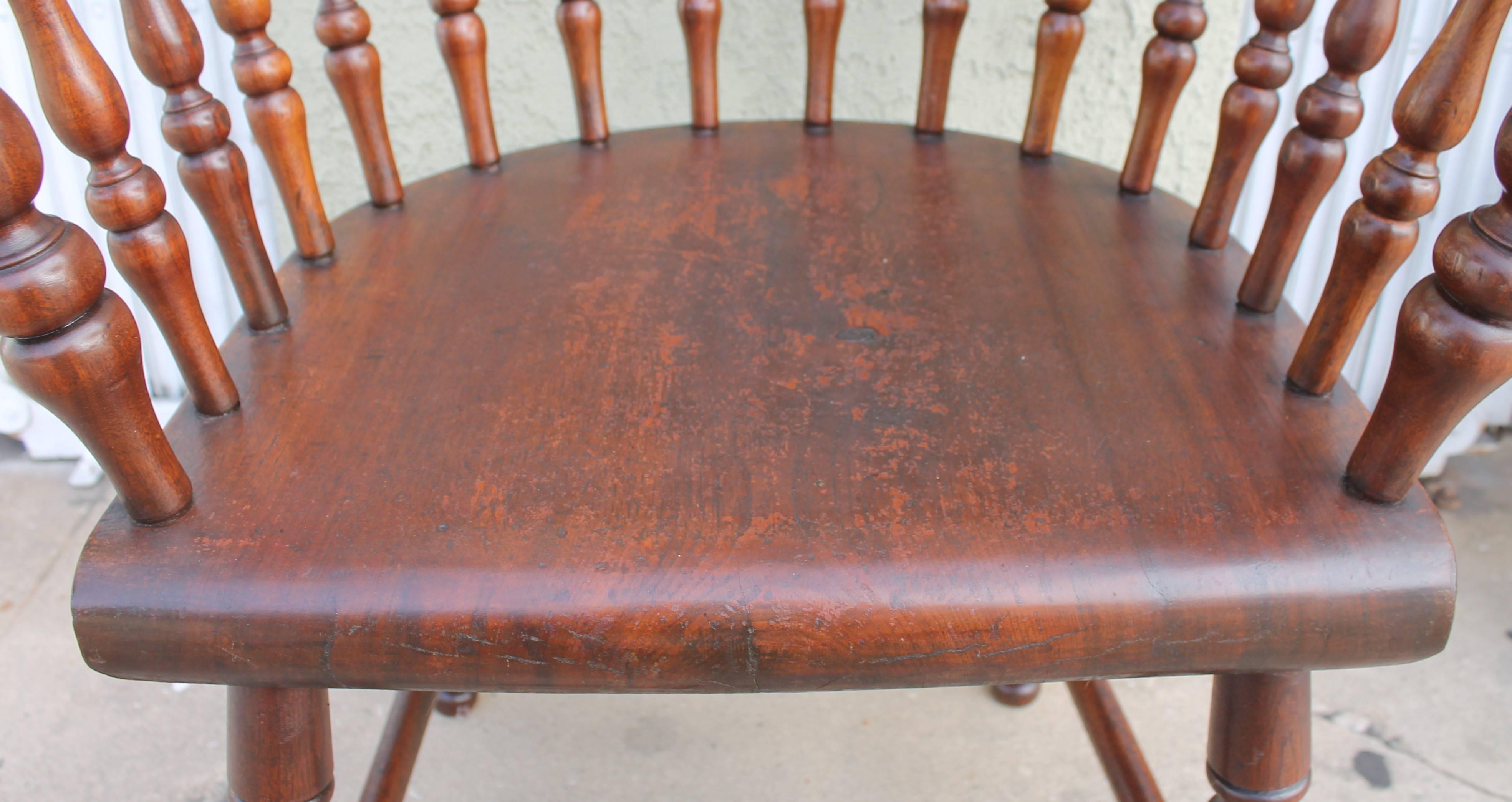 Four 19th Century Windsor Captains Chairs from Maine In Excellent Condition In Los Angeles, CA