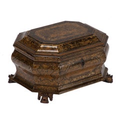Early 19th Century Export Lacquer Box on Carved Feet from China
