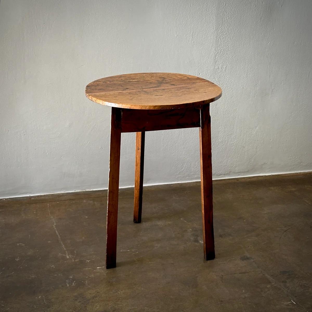 Bois Petit  Table de cricket anglaise en vente