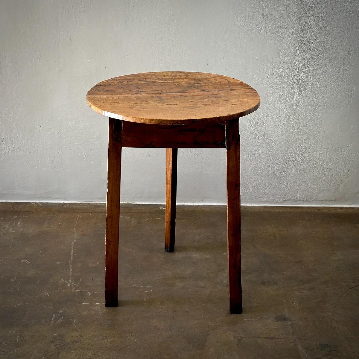 Début du XIXe siècle Petit  Table de cricket anglaise en vente