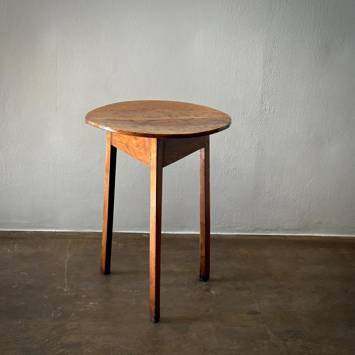 Petit  Table de cricket anglaise en vente 2