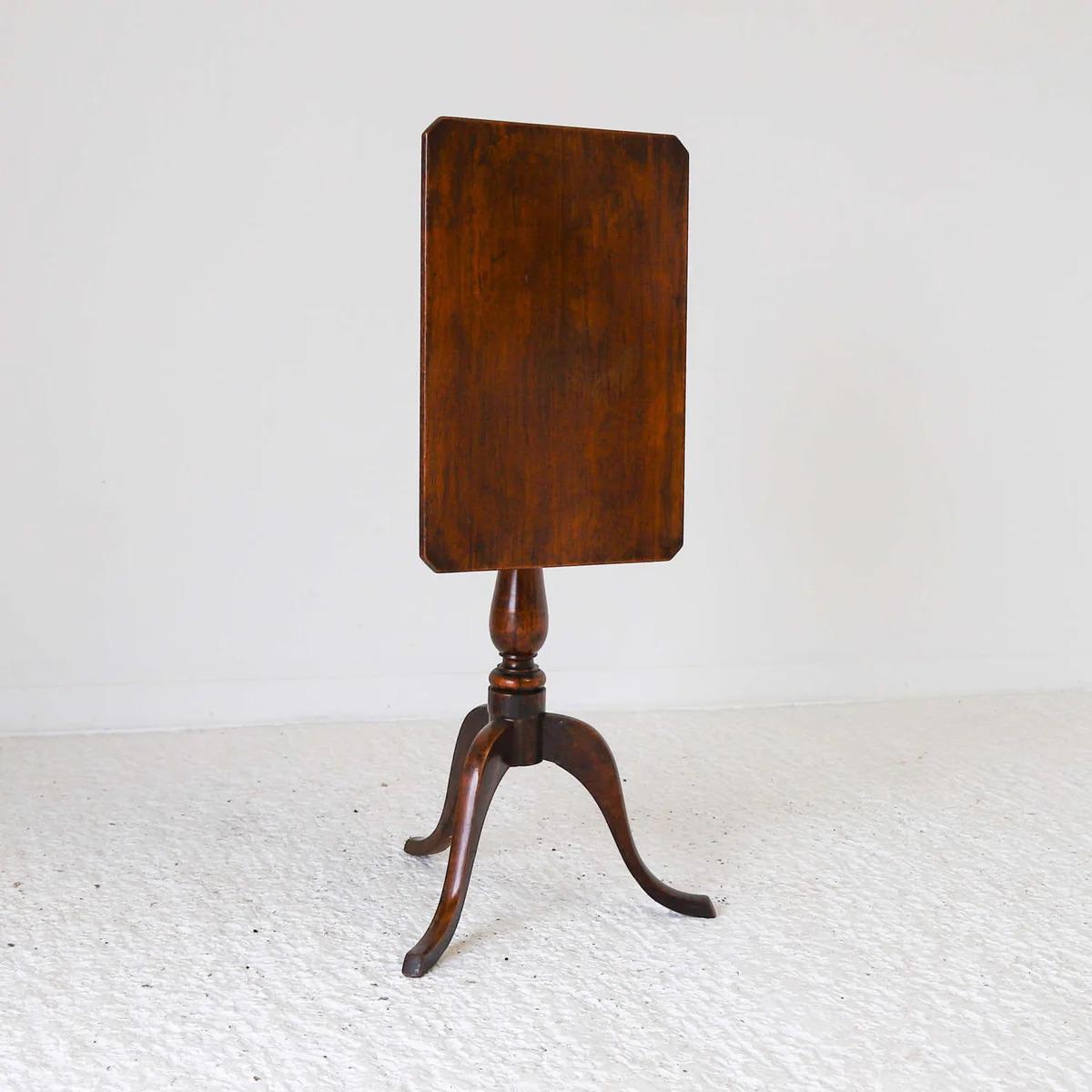 Early 19th Century Tilt-top Table For Sale