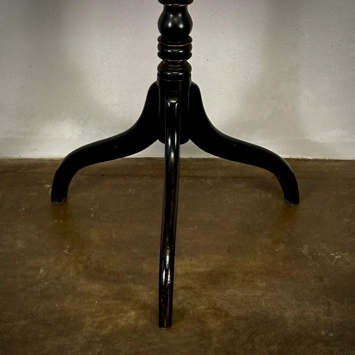 Début du XIXe siècle Table à vin en vente