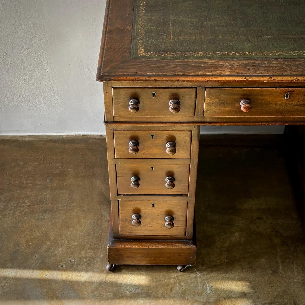 Mid-19th Century Leather Topped Desk in Walnut For Sale