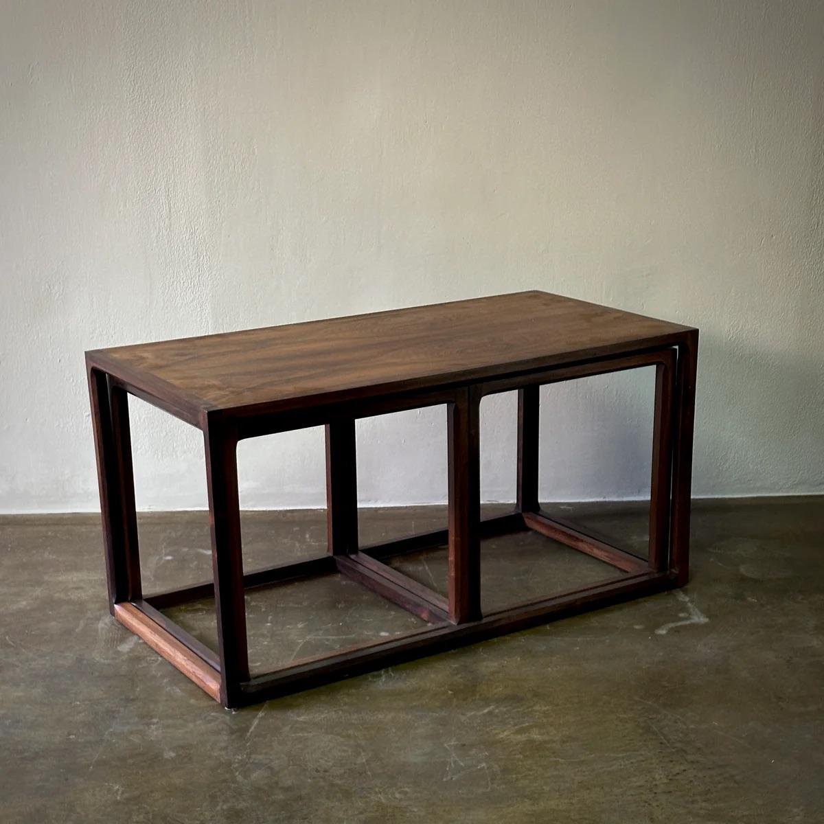 Danois Tables basses et tables d'appoint en vente