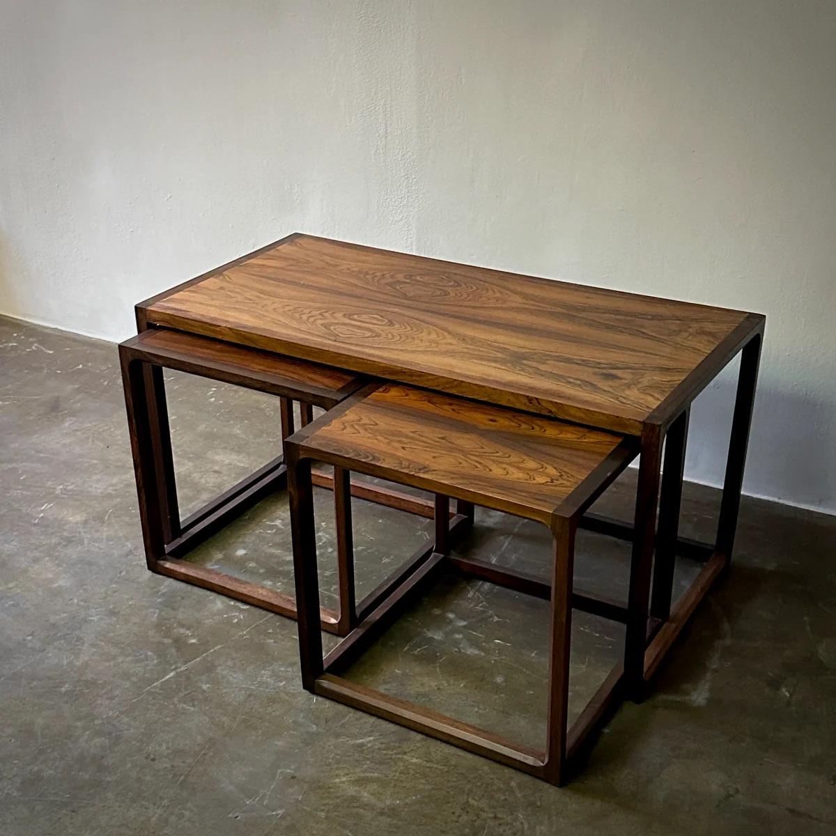 Milieu du XXe siècle Tables basses et tables d'appoint en vente