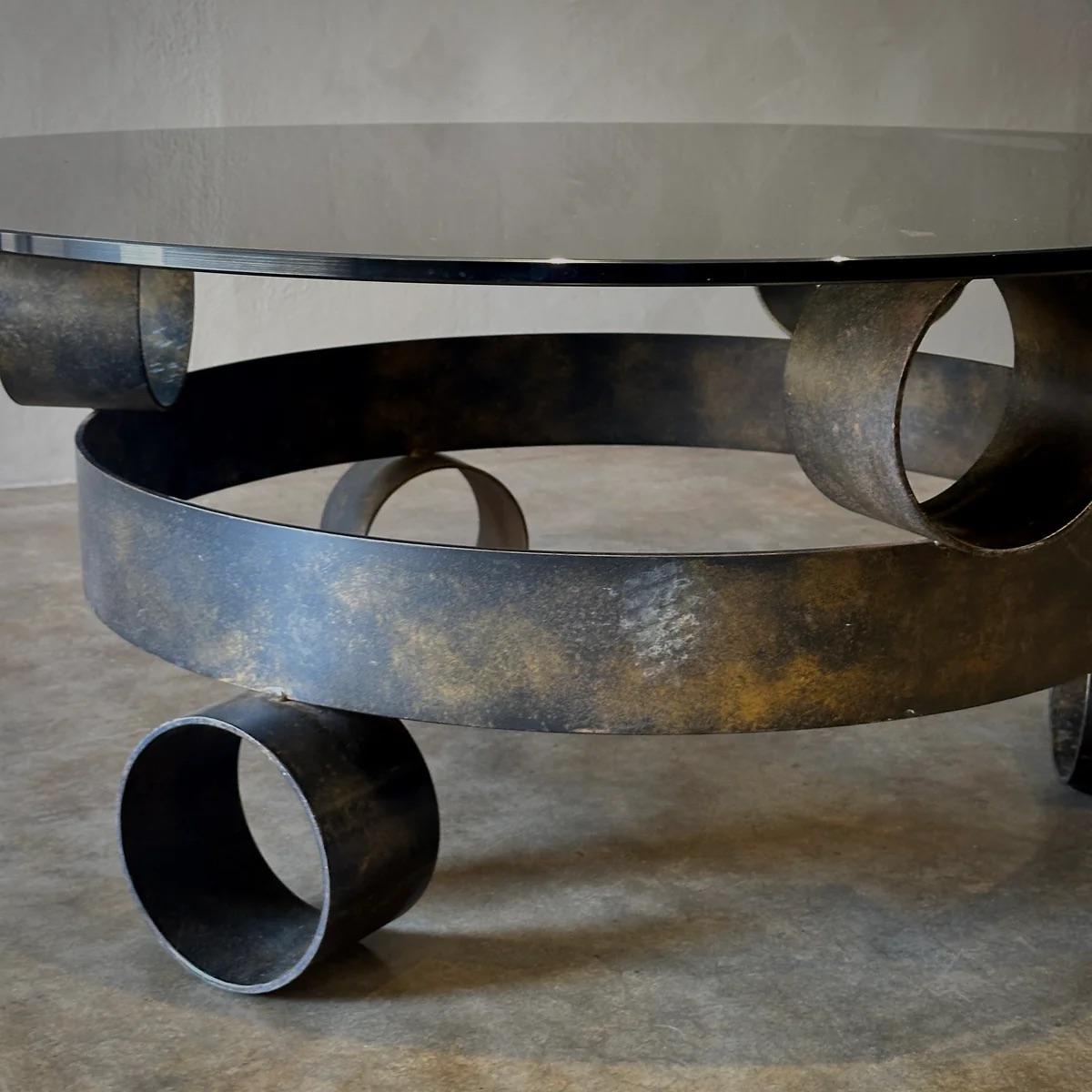 Table basse en fer brutaliste en vente 2