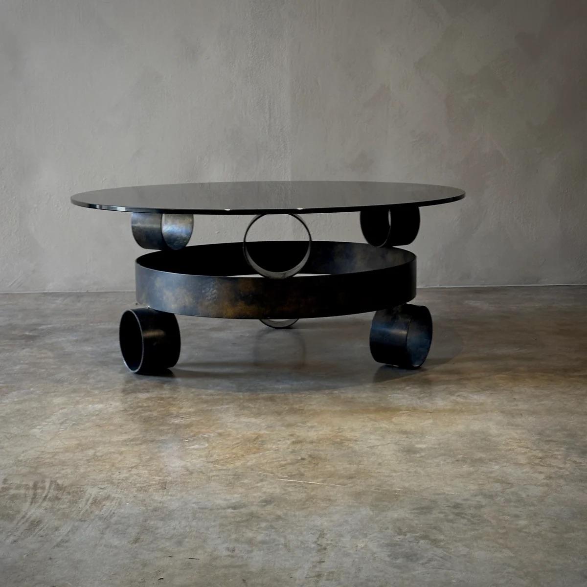 Table basse en fer brutaliste en vente 1