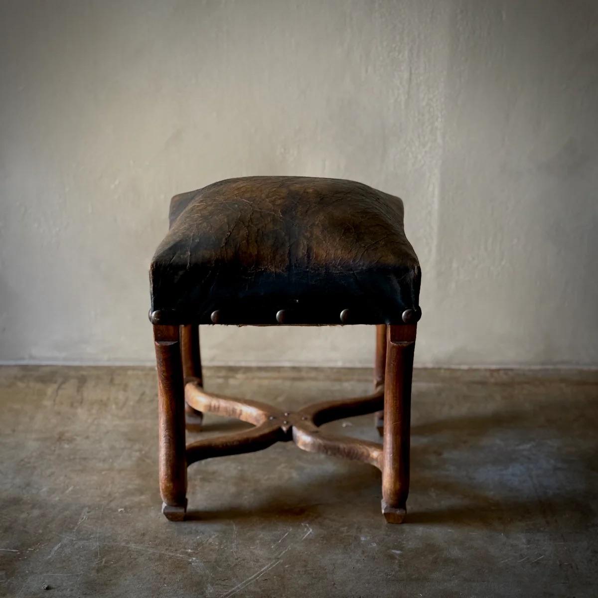 Tabouret Bon état - En vente à Los Angeles, CA