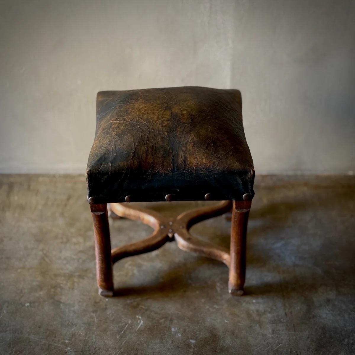 Milieu du XIXe siècle Tabouret en vente
