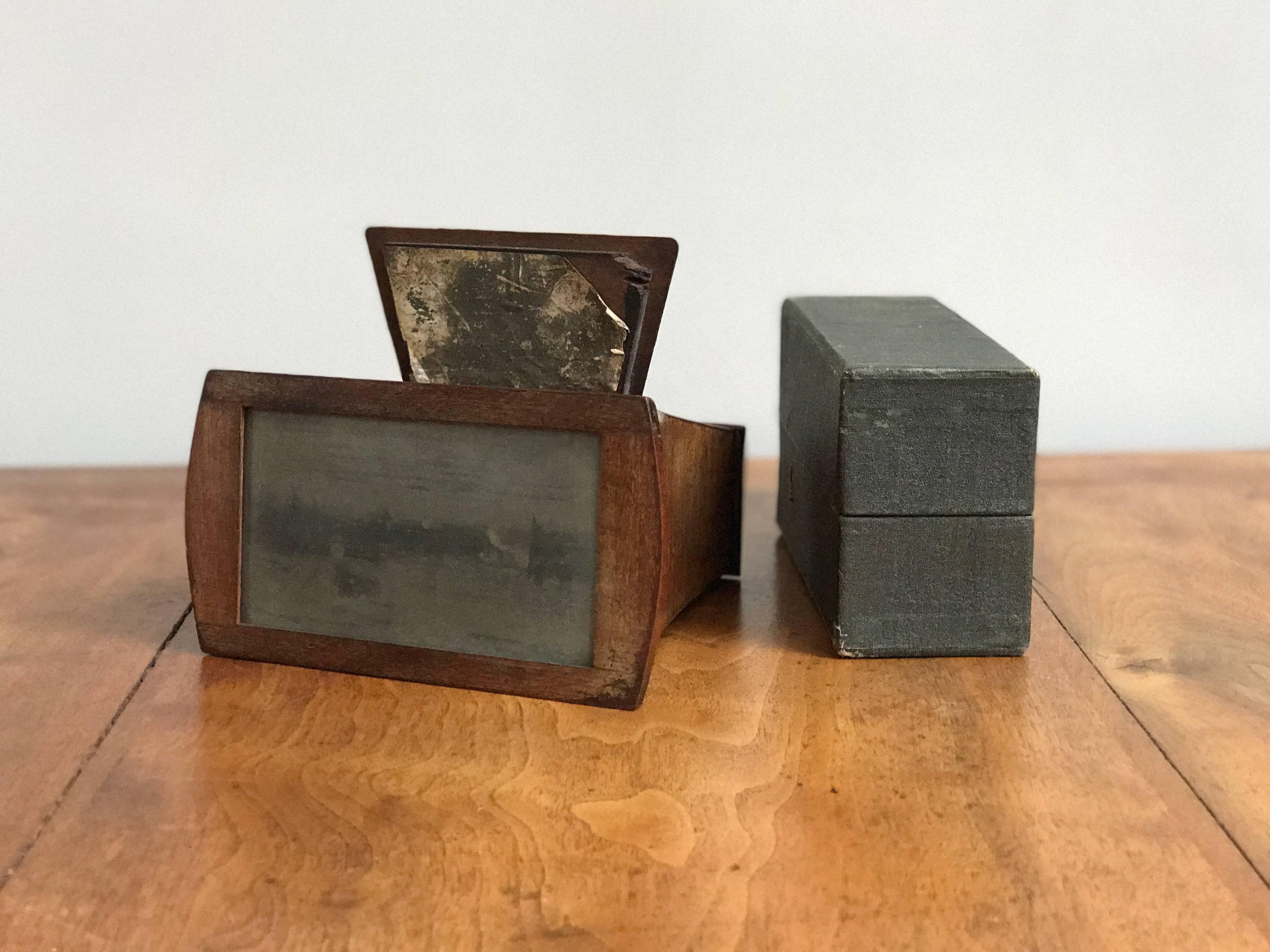 Vintage Wood Stereoscope with Sepia Toned Cards from Late 19th Century England In Good Condition In Los Angeles, CA