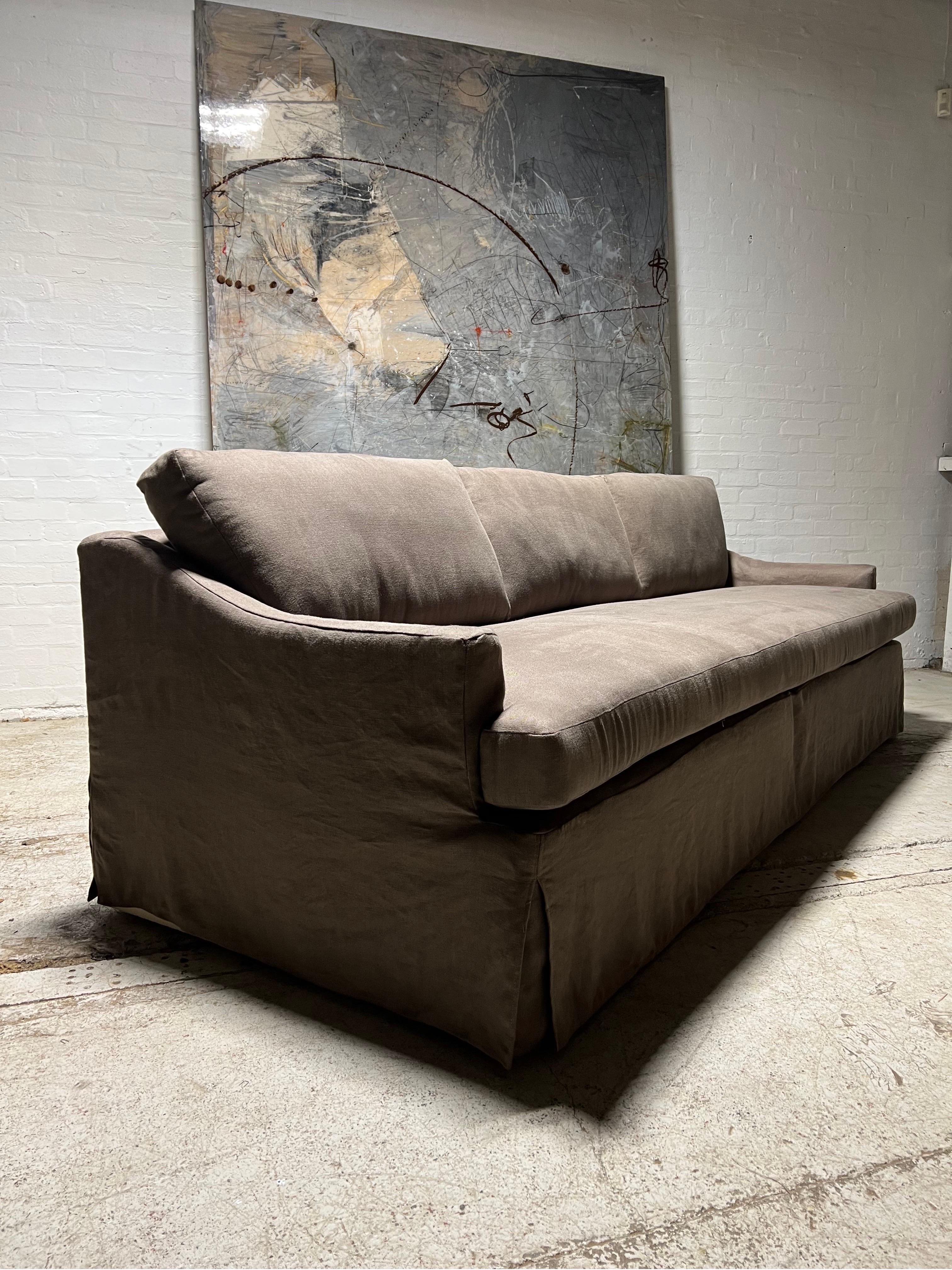 Our Signature Deb Lounging Sofa finished with Linen Loose Cover In New Condition For Sale In London, GB
