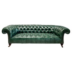19. Jahrhundert Howard & Sons Chesterfield Sofa aus handgefärbtem Leder - Wimbledon Grün
