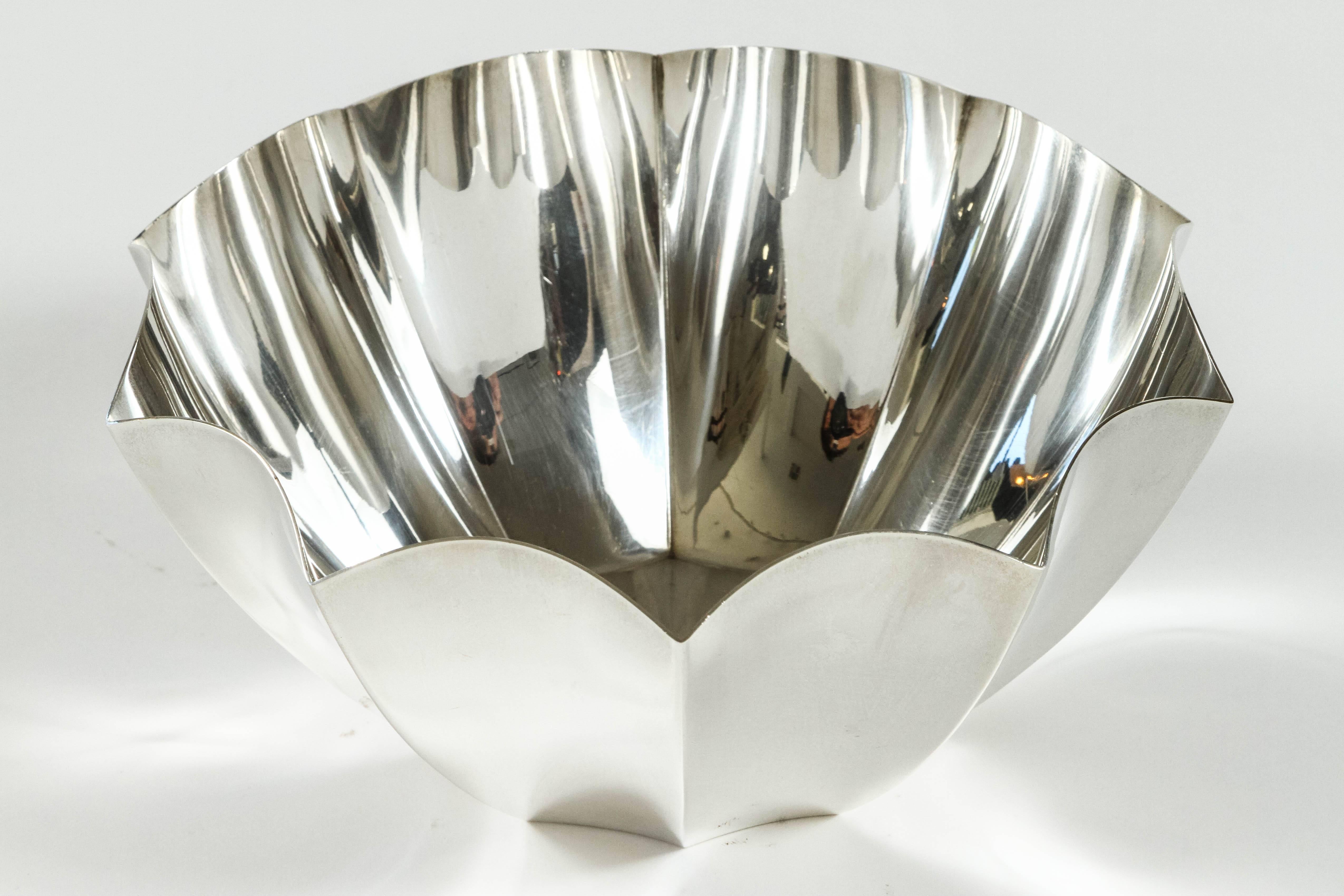 Mid-Century Modern Sterling Silver Scalloped Bowl by Tiffany and Co.