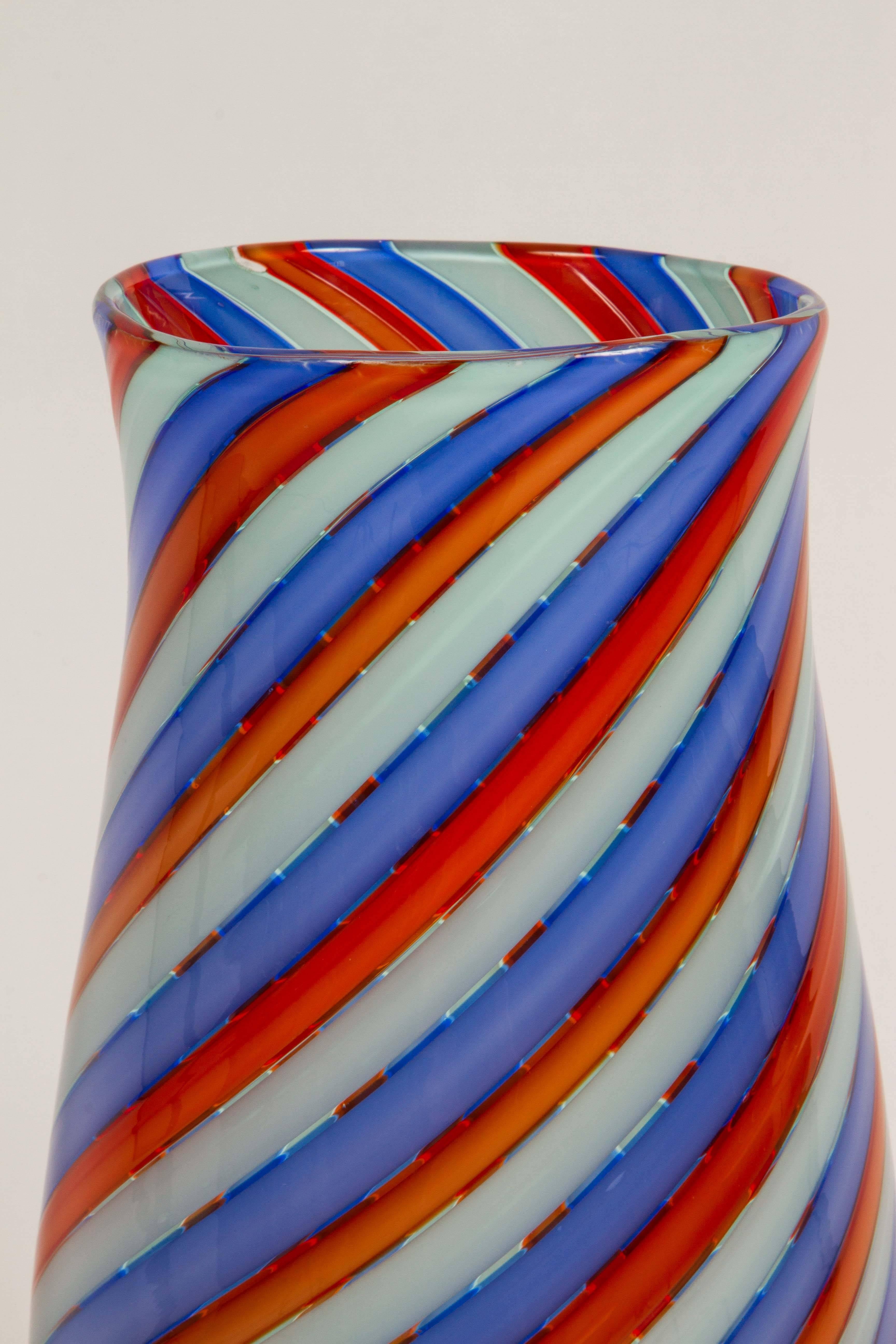 Mid-Century Modern Italian Ribbon Glass Vase by Dino Martens for Aureliano Toso