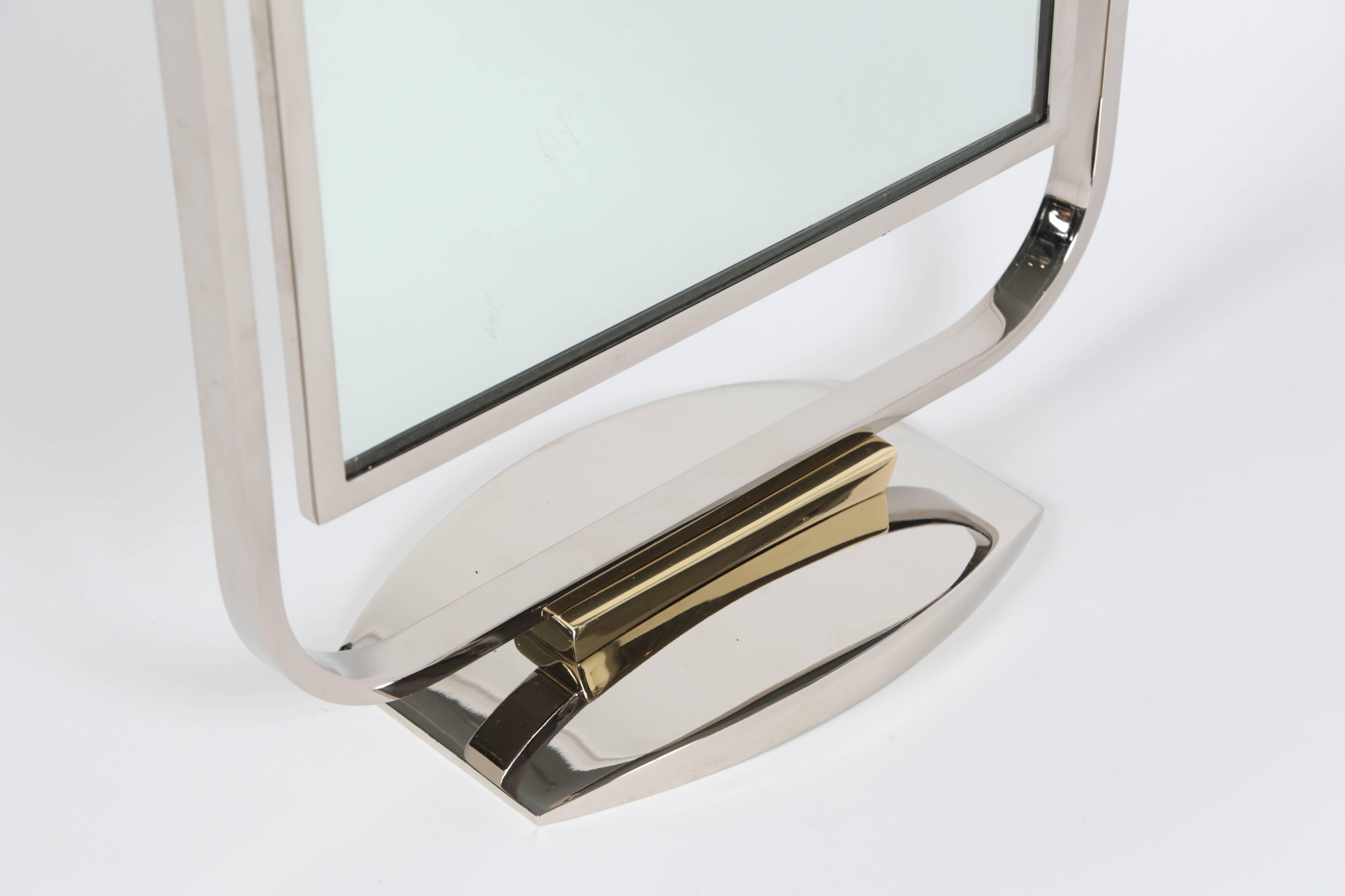 Miroir de table Art Déco en chrome et laiton poli Excellent état - En vente à Palm Desert, CA