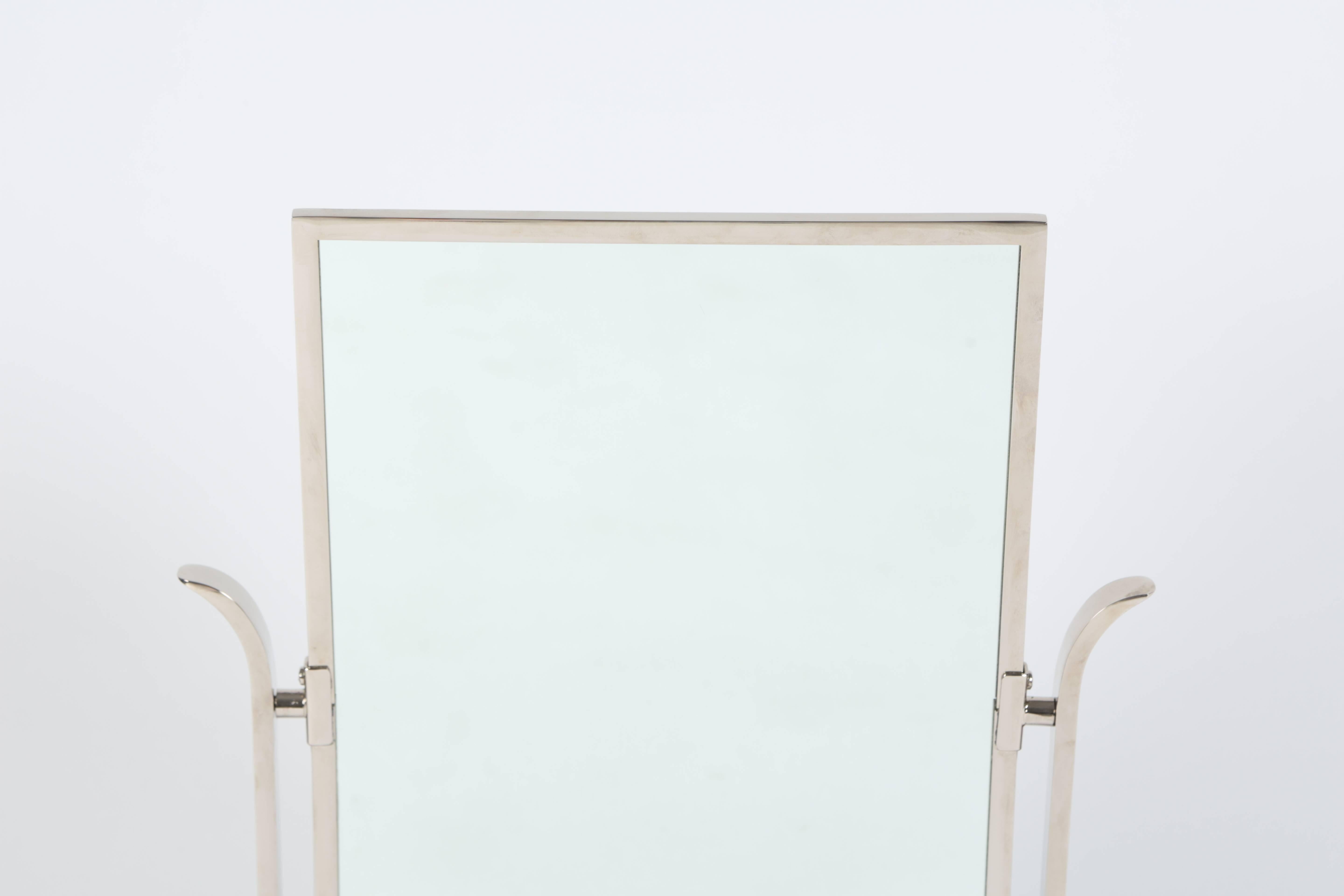 Laiton Miroir de table Art Déco en chrome et laiton poli en vente