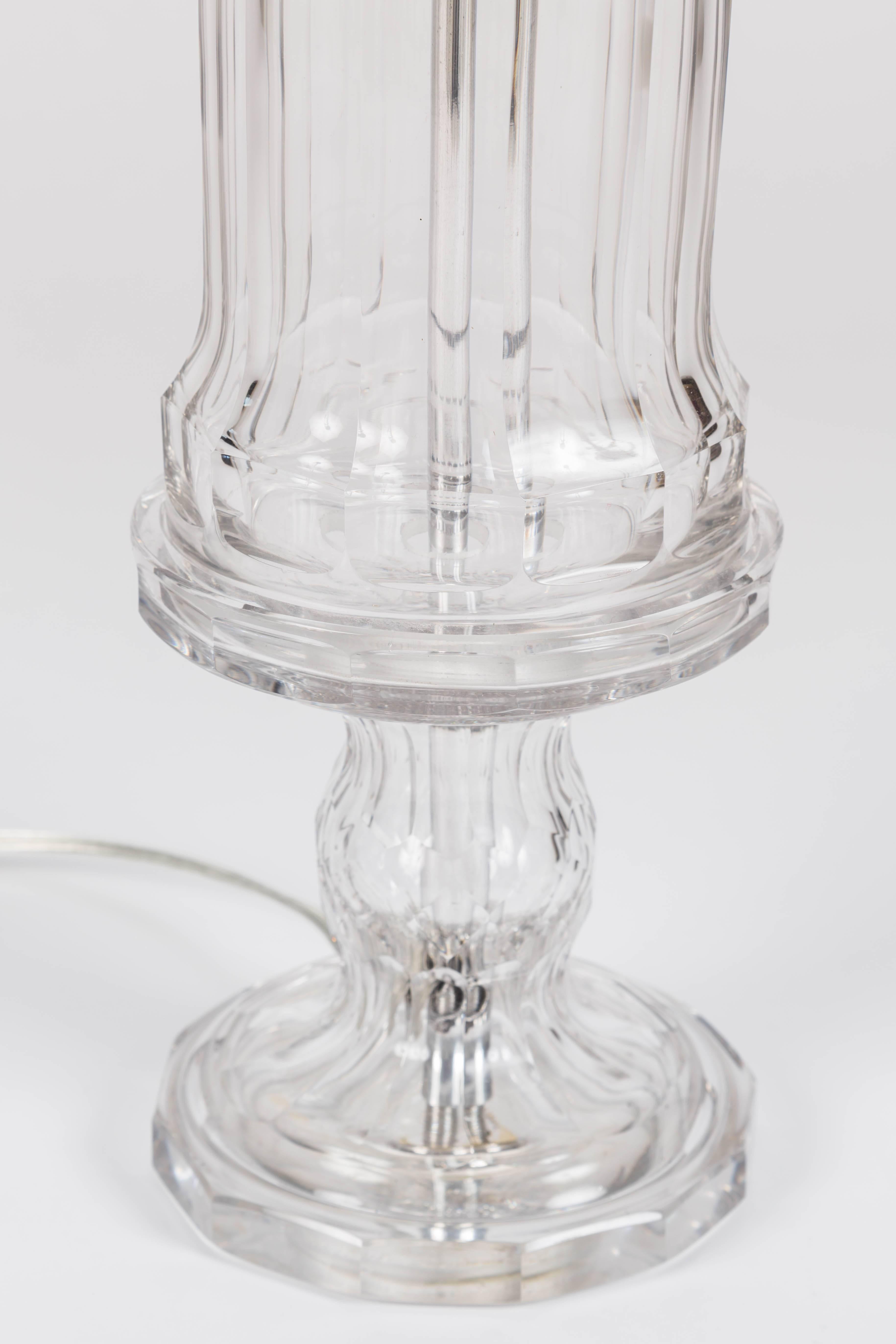 Pair of Stylish Cut Crystal Lamps In Good Condition In Palm Desert, CA