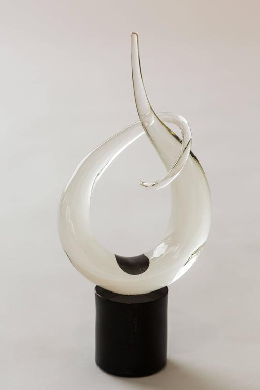 Italian Murano Glass Abstract Sculpture Attributed to Seguso In Good Condition For Sale In Palm Desert, CA
