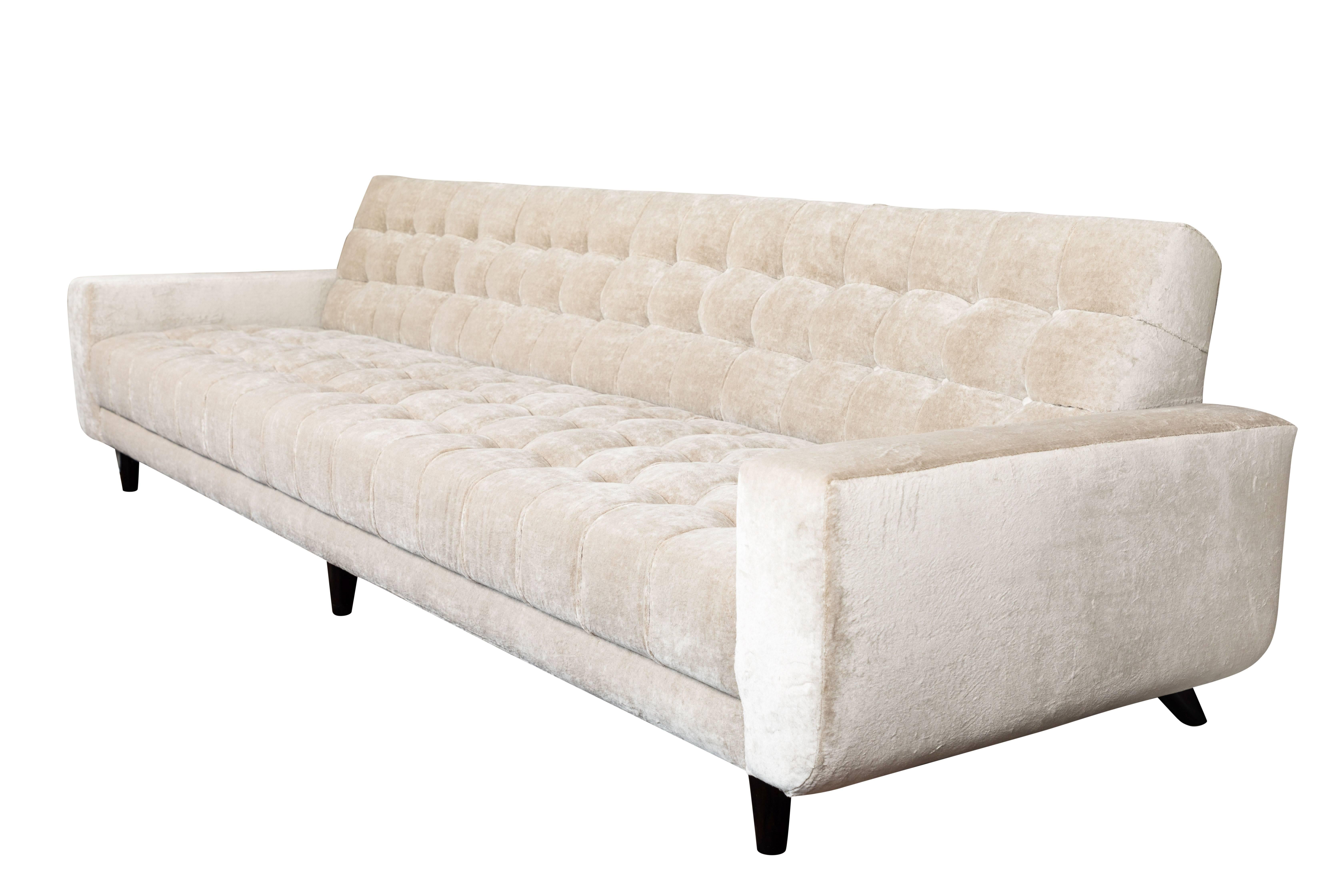 Mid-20th Century Beautiful Biscuit Tufted Ledge Back Sofa by William Haines