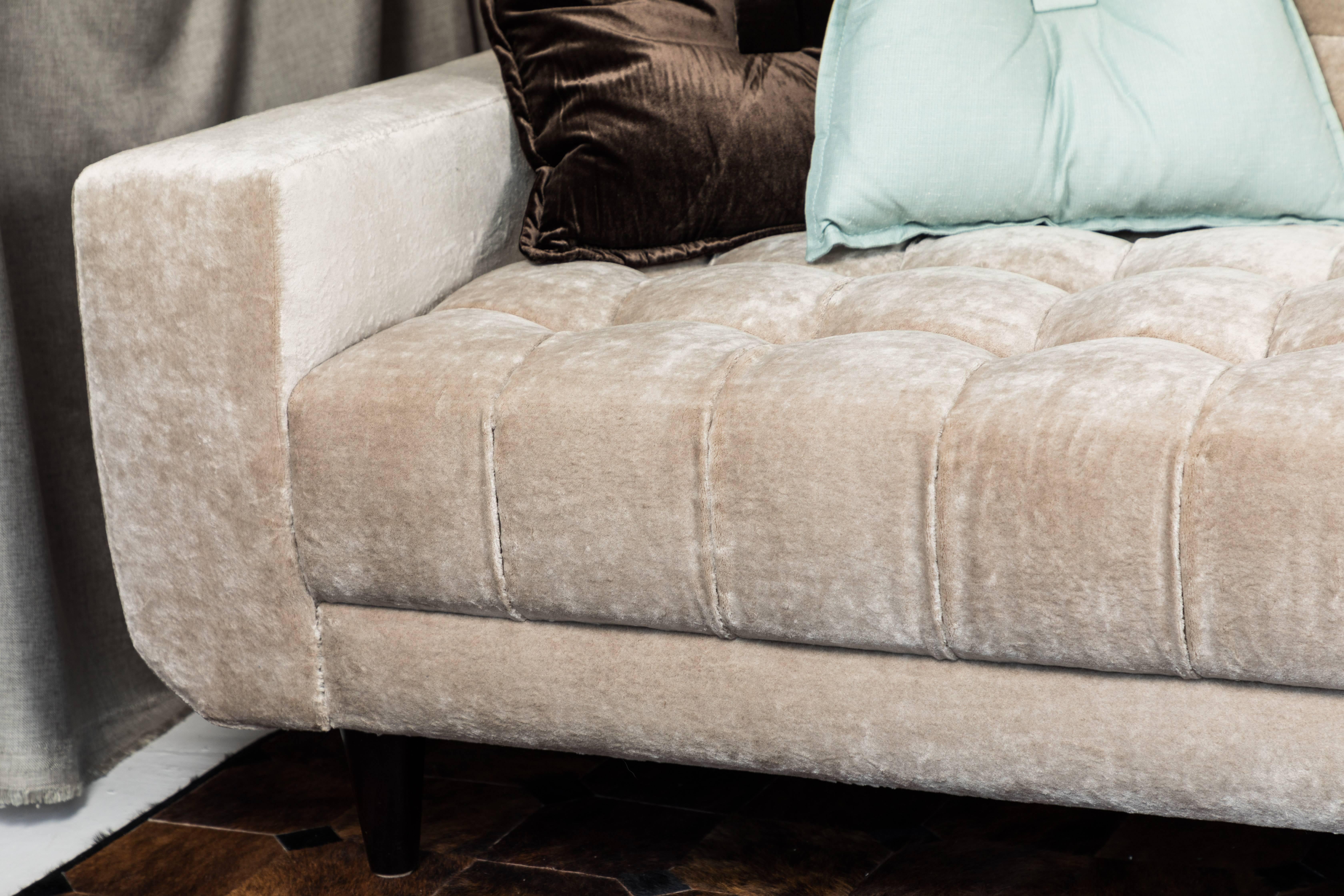 biscuit tufted sofa